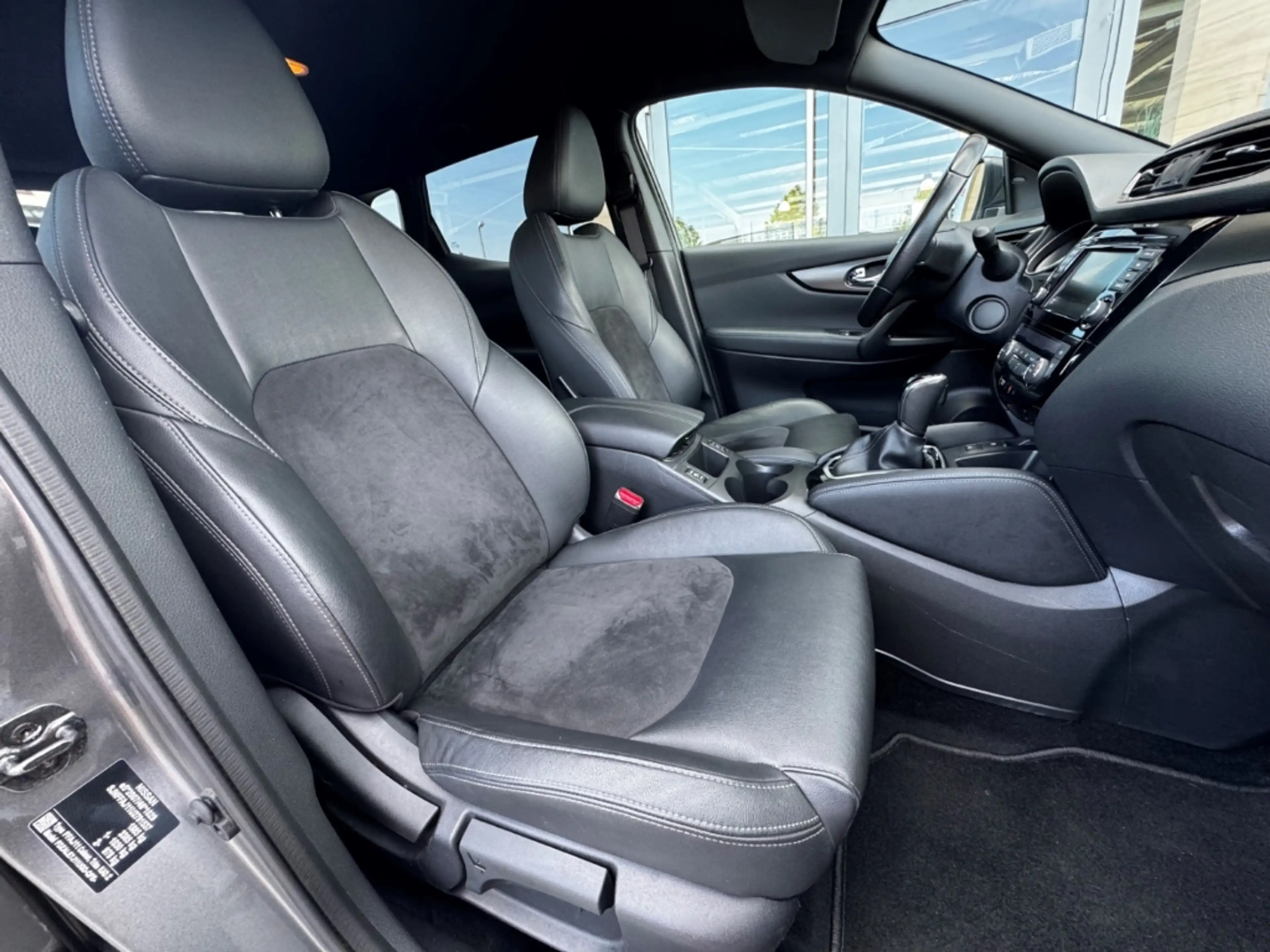 Nissan Qashqai N-Tec Navi 360 Kamera LED Kurvenlicht ACC Mehrzone — photo 11