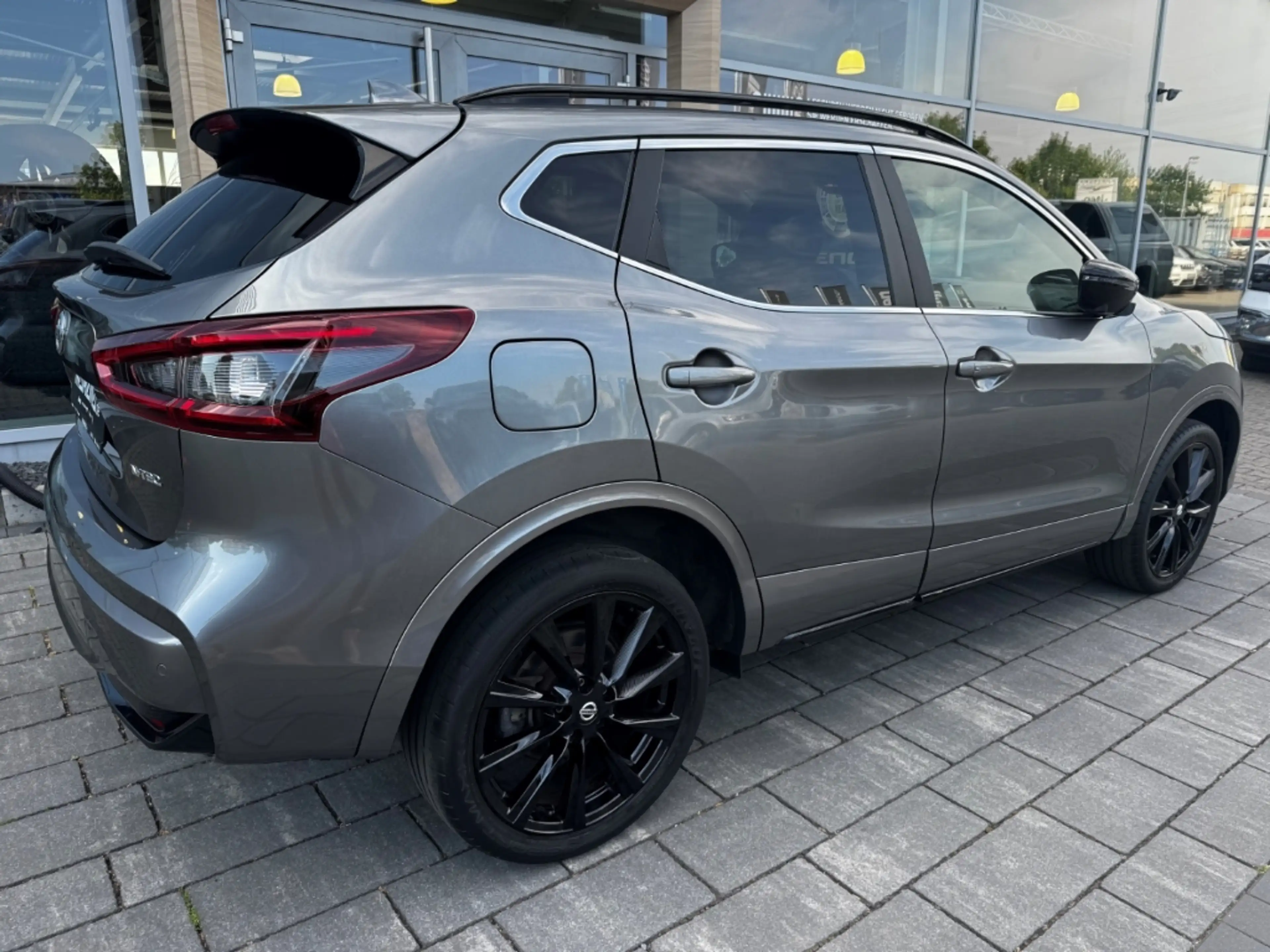 Nissan Qashqai N-Tec Navi 360 Kamera LED Kurvenlicht ACC Mehrzone — photo 8
