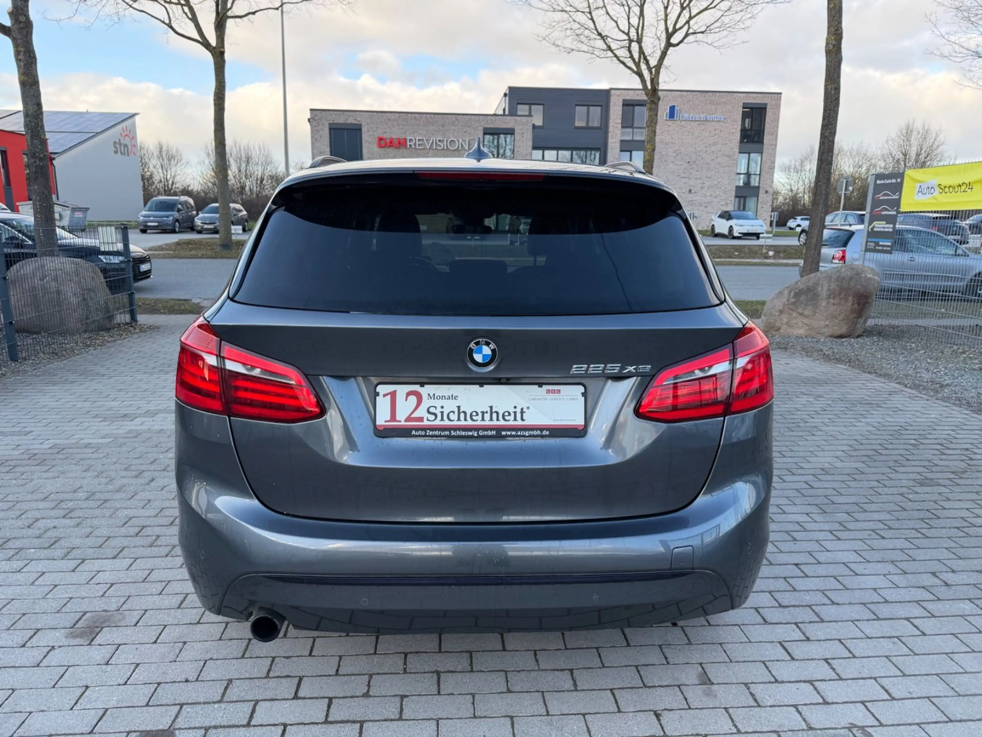 BMW 225 xe Active Tourer Sport Line Pano LED HuD Kame — photo 6