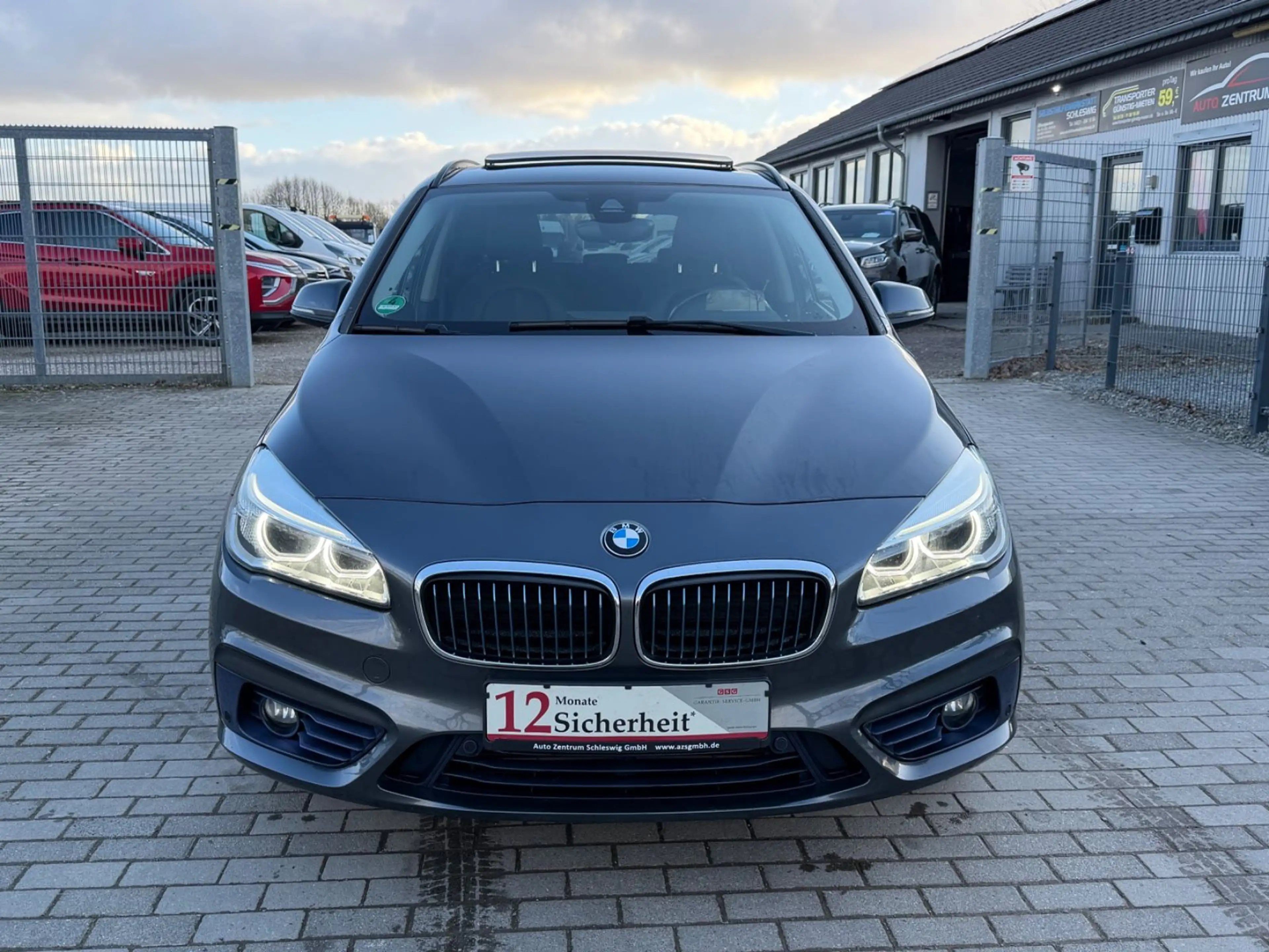 BMW 225 xe Active Tourer Sport Line Pano LED HuD Kame — photo 2