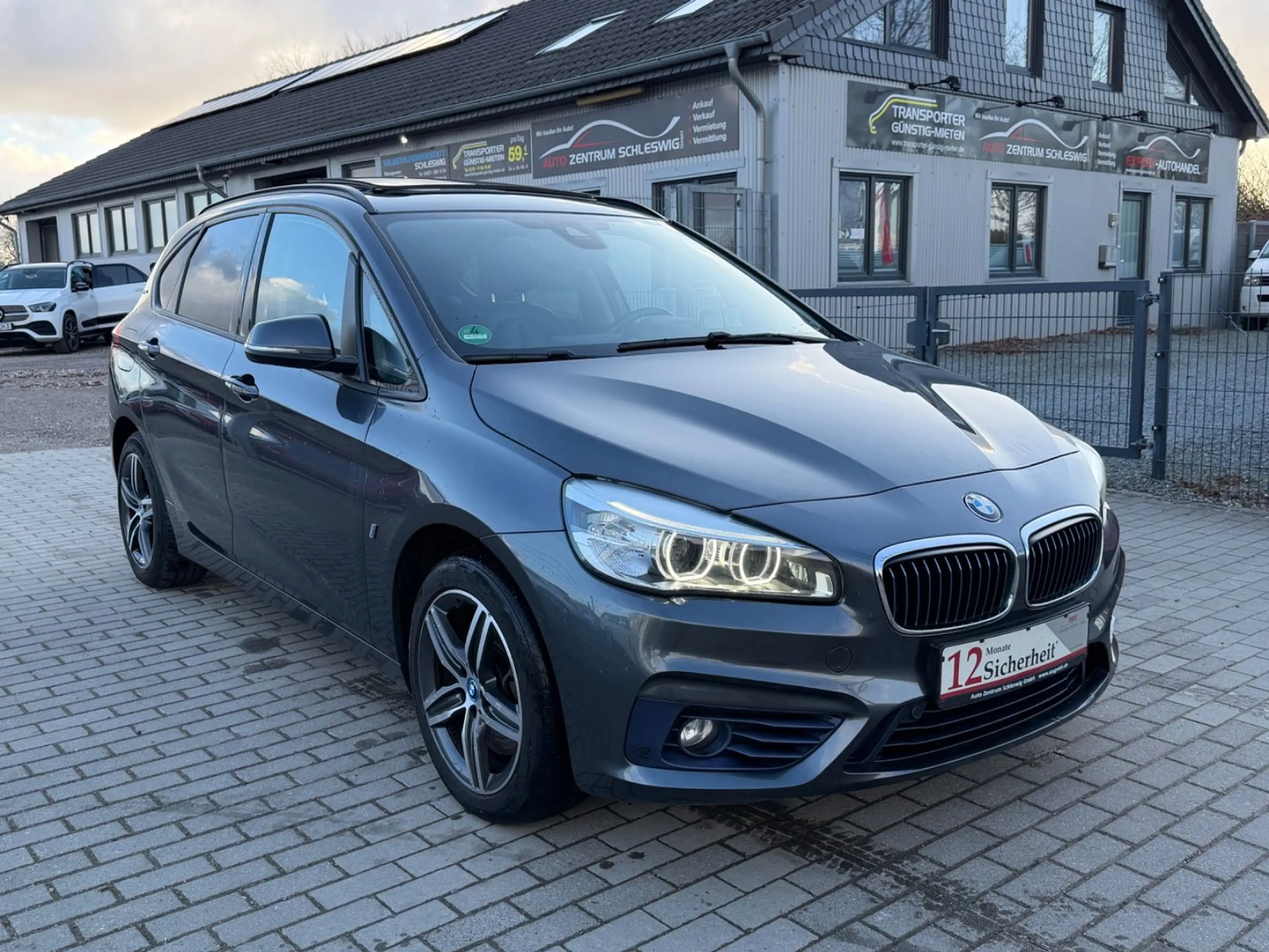 BMW 225 xe Active Tourer Sport Line Pano LED HuD Kame — photo 3