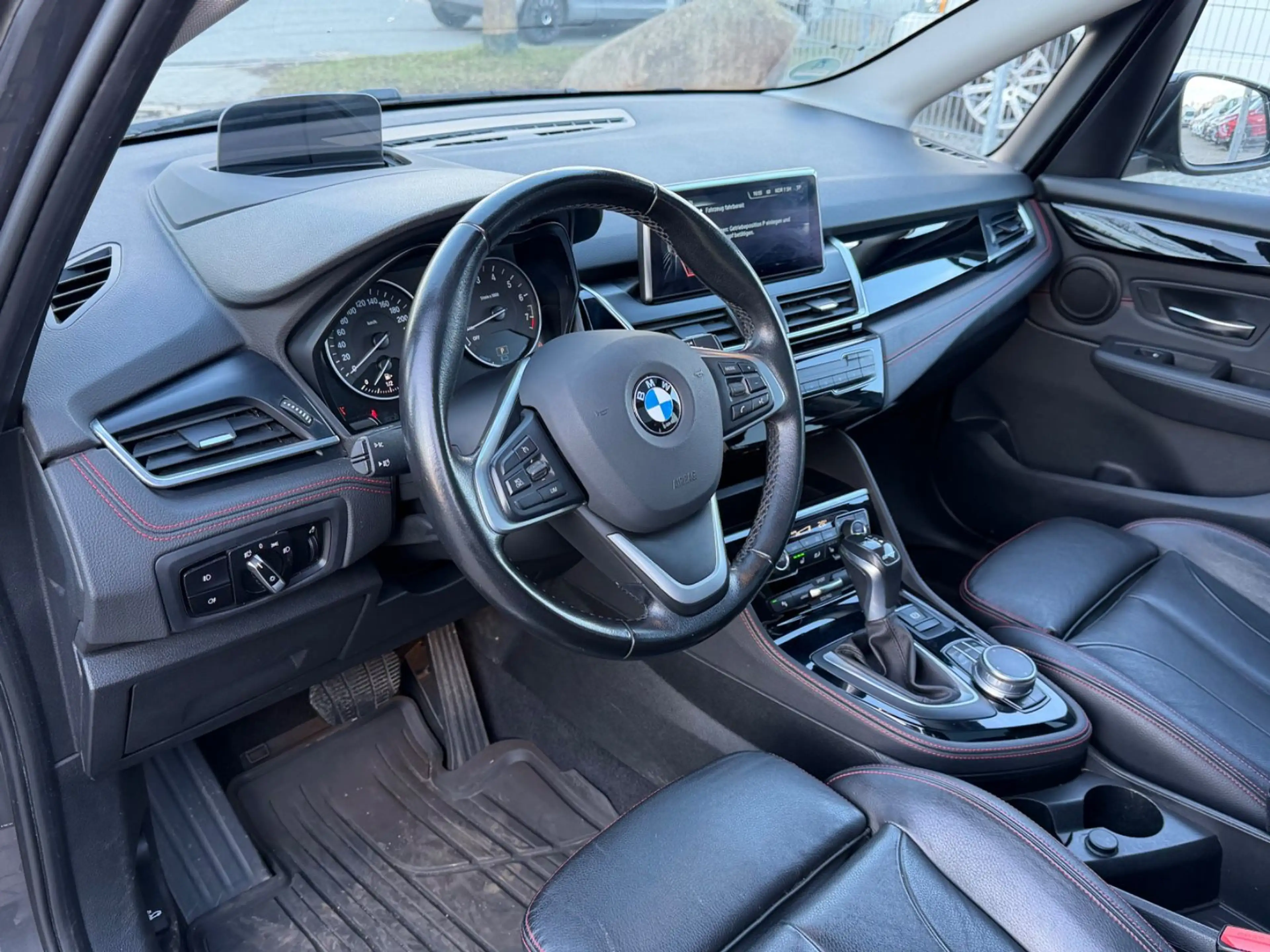BMW 225 xe Active Tourer Sport Line Pano LED HuD Kame — photo 12