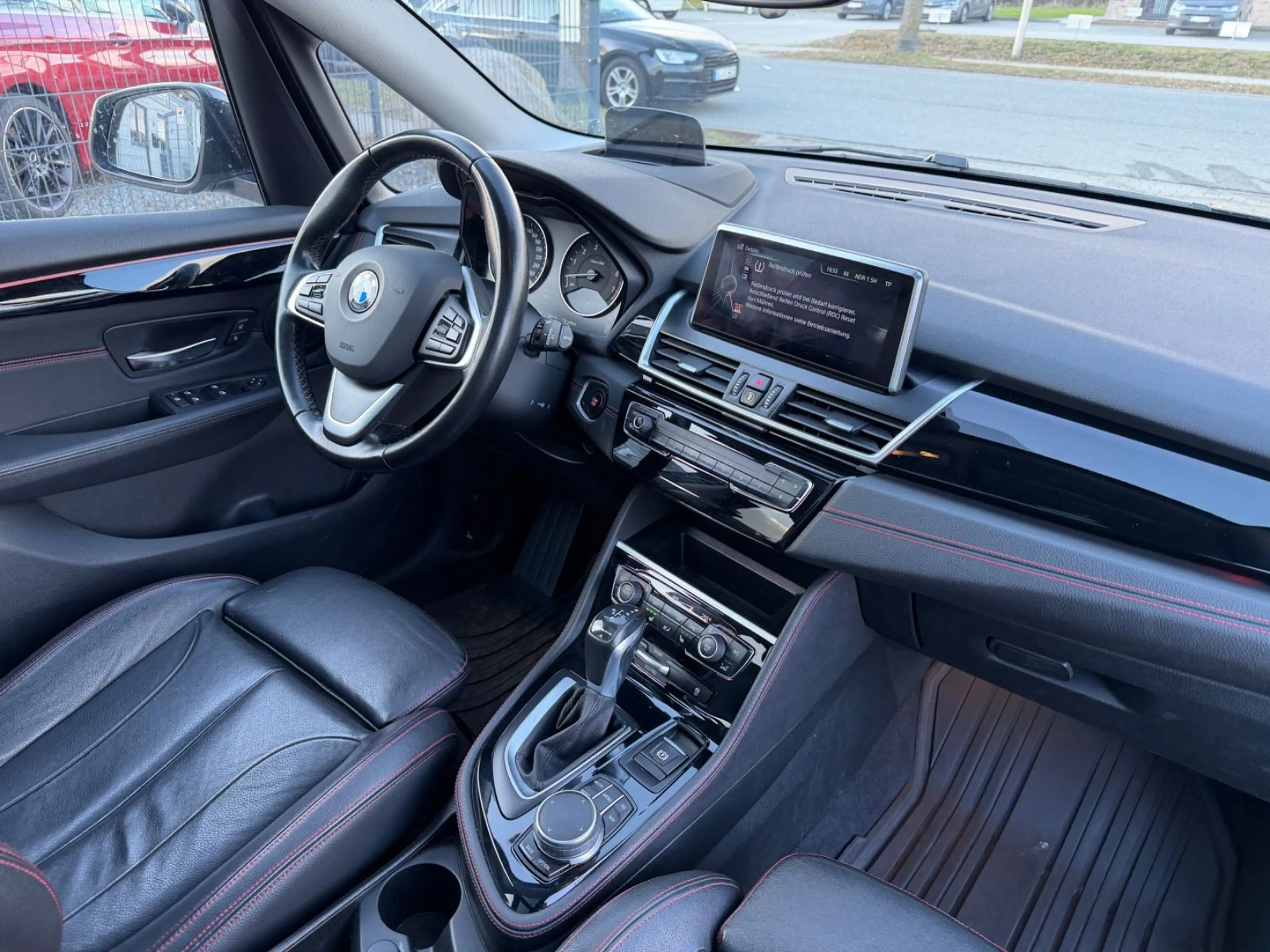 BMW 225 xe Active Tourer Sport Line Pano LED HuD Kame — photo 14