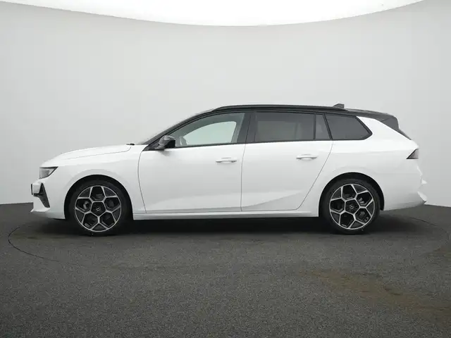 Opel Astra view 5