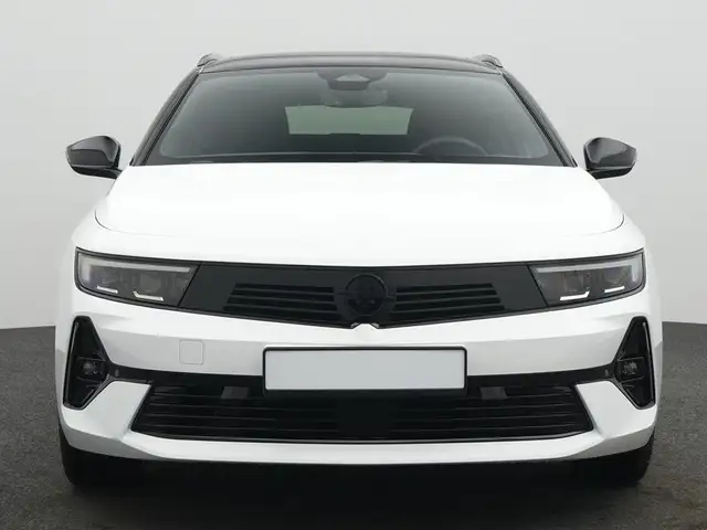 Opel Astra view 3