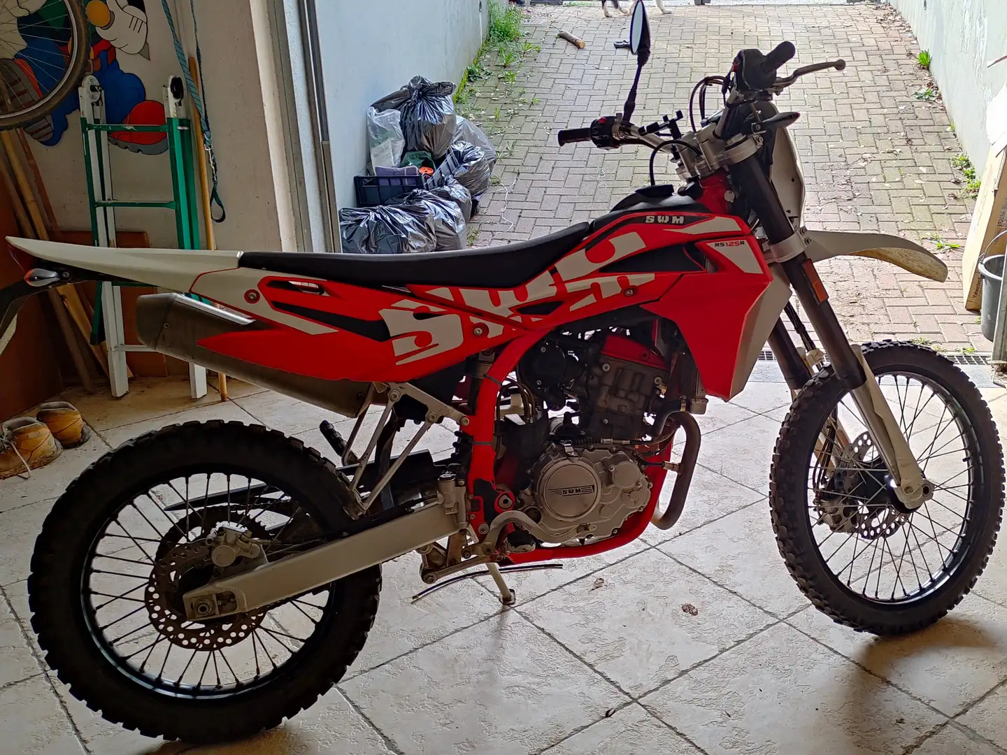 SWM RS 125 R Rosso - 2