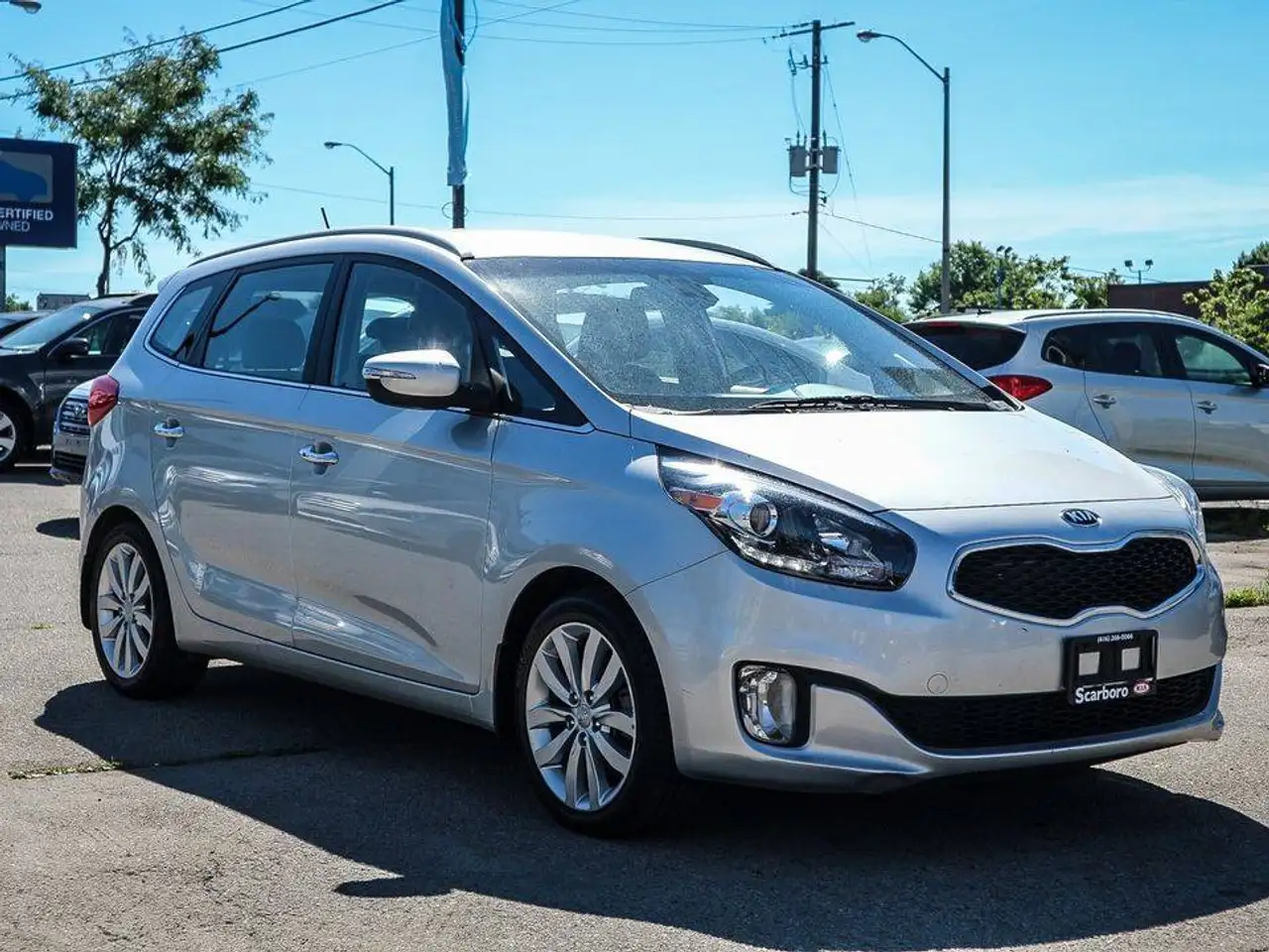 Kia Rondo снимка Kia Rondo