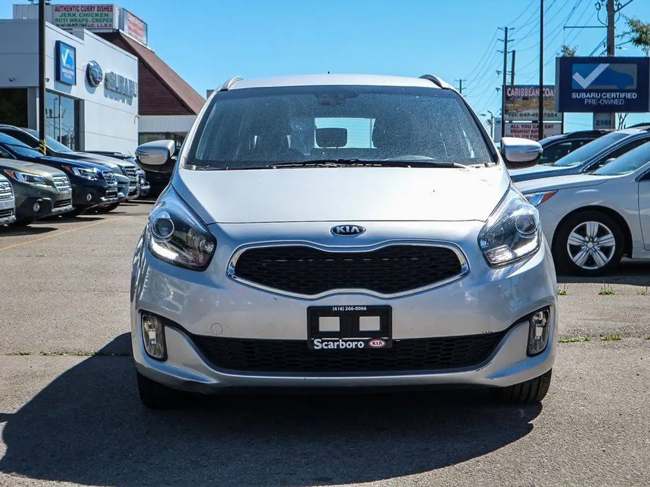 Kia Rondo снимка Kia Rondo