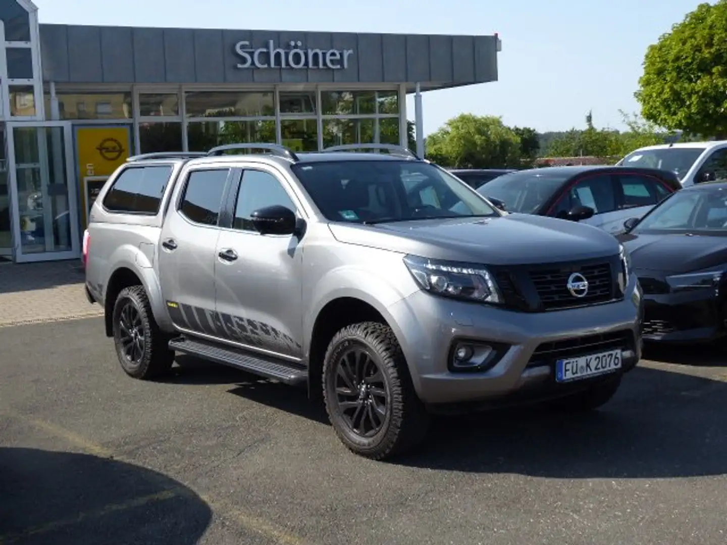 Nissan Navara DC 4x4 Autm. N-Guard Gris - 1