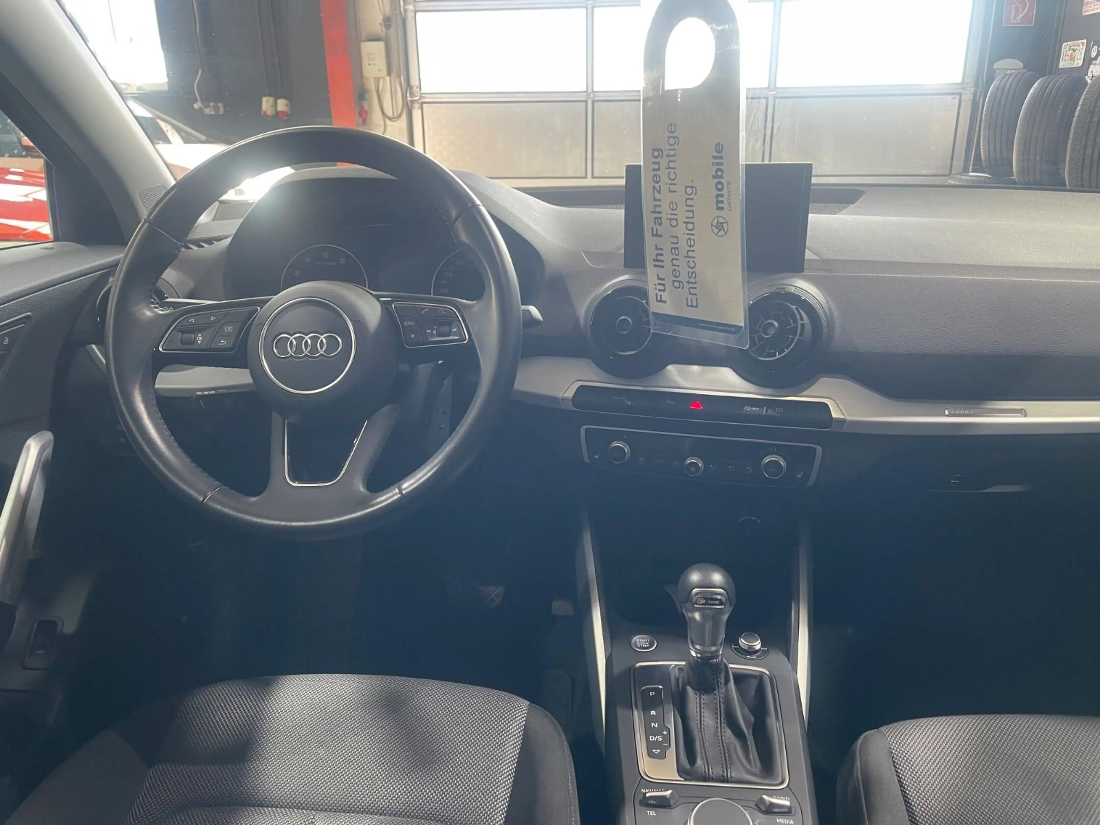 Audi Q2 30 TFSI*AUTOMATIK*GARANTIE*XENON*NAVI*TÜV NEU — photo 8