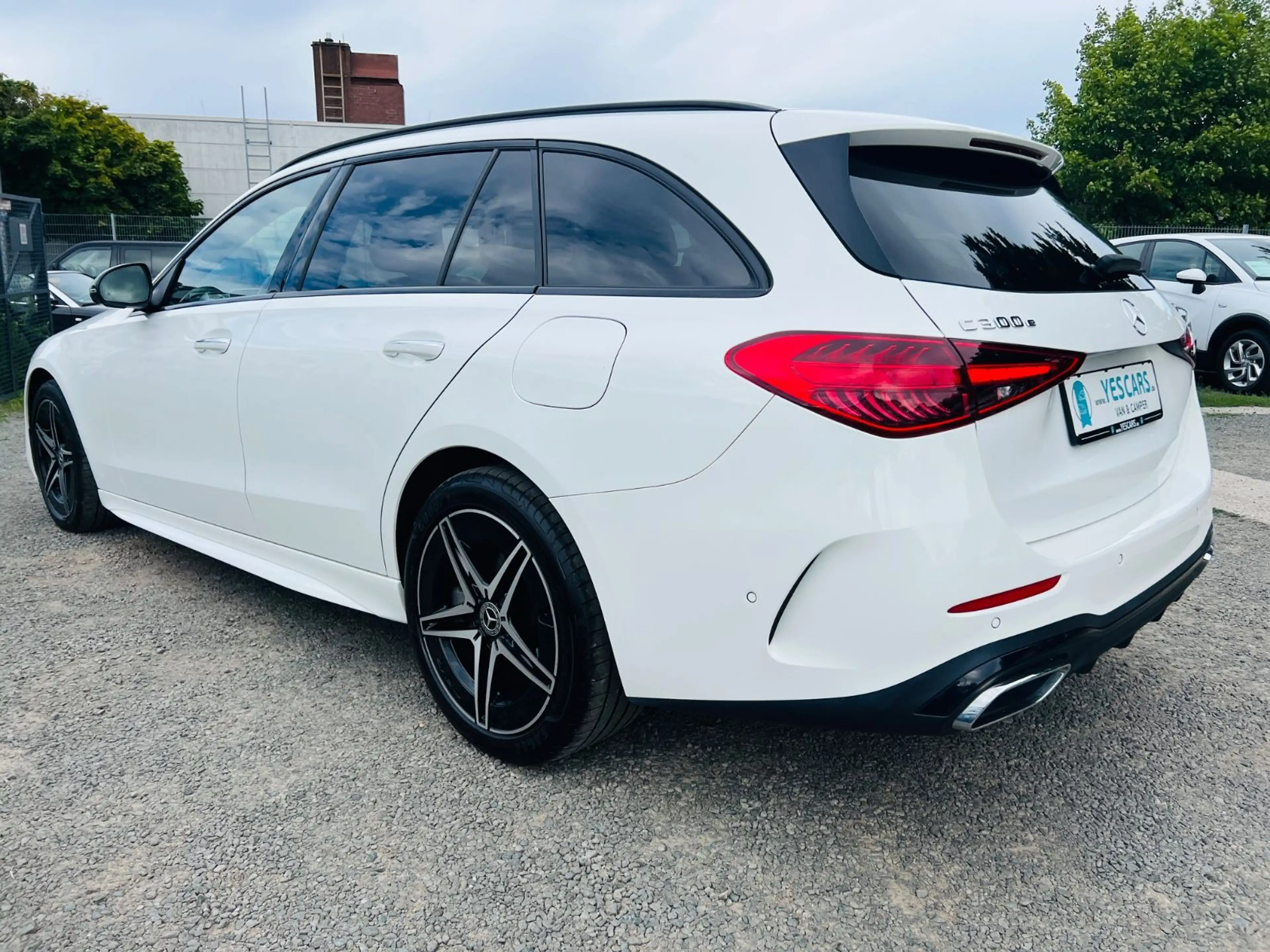 Mercedes-Benz C 300 e T-Modell/Pano/Carplay/AMG-Line — photo 3