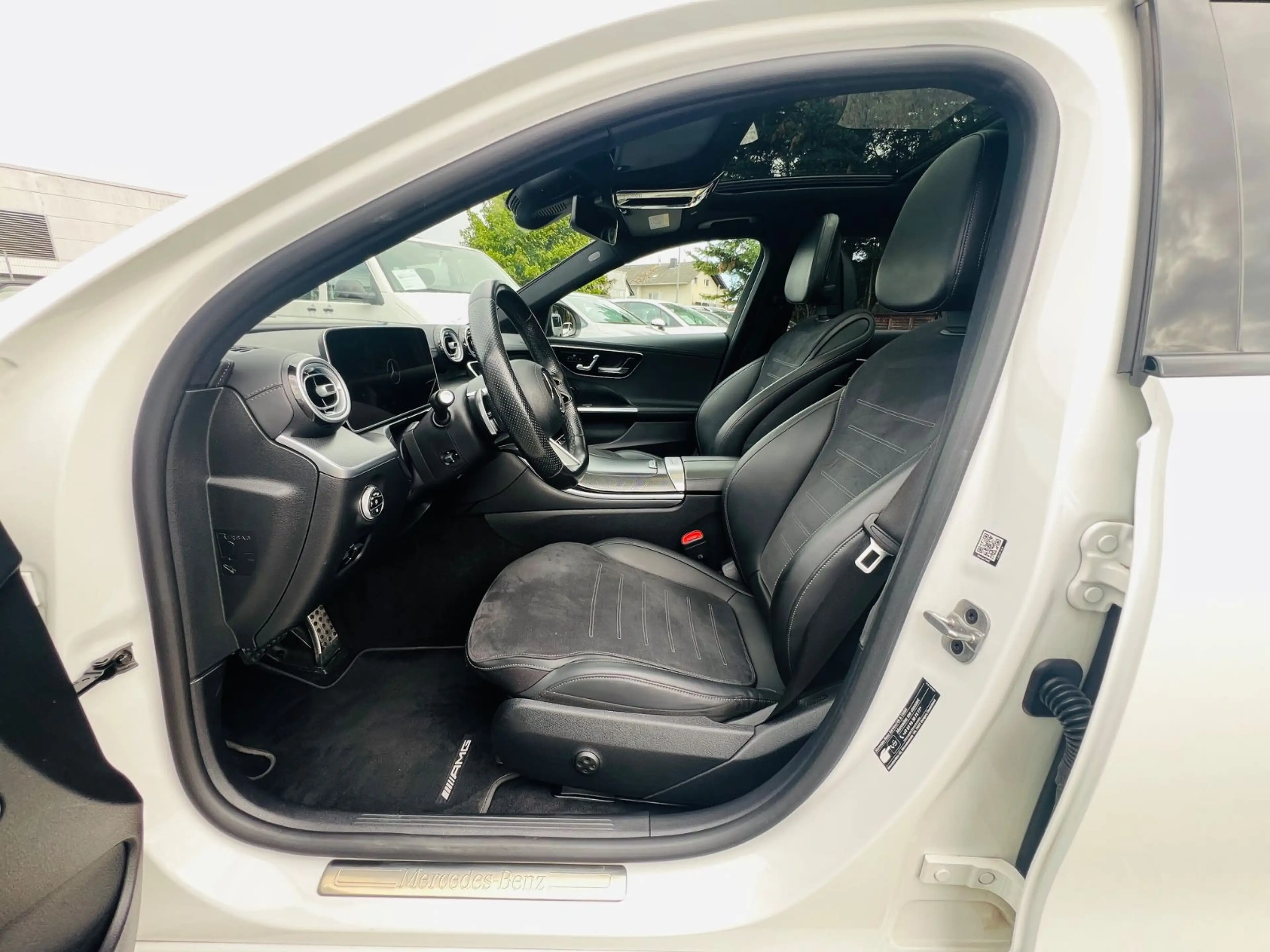Mercedes-Benz C 300 e T-Modell/Pano/Carplay/AMG-Line — photo 10