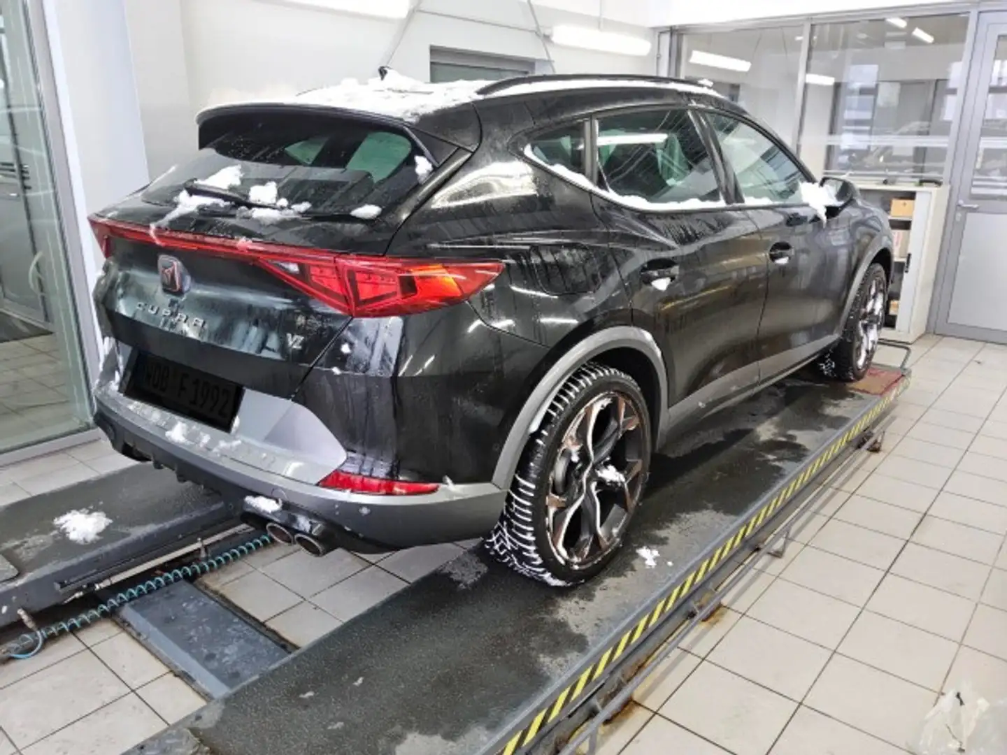 CUPRA Formentor 2.0 TSI 4Drive DSG VZ Rückfahrkam/Navi Schwarz - 2