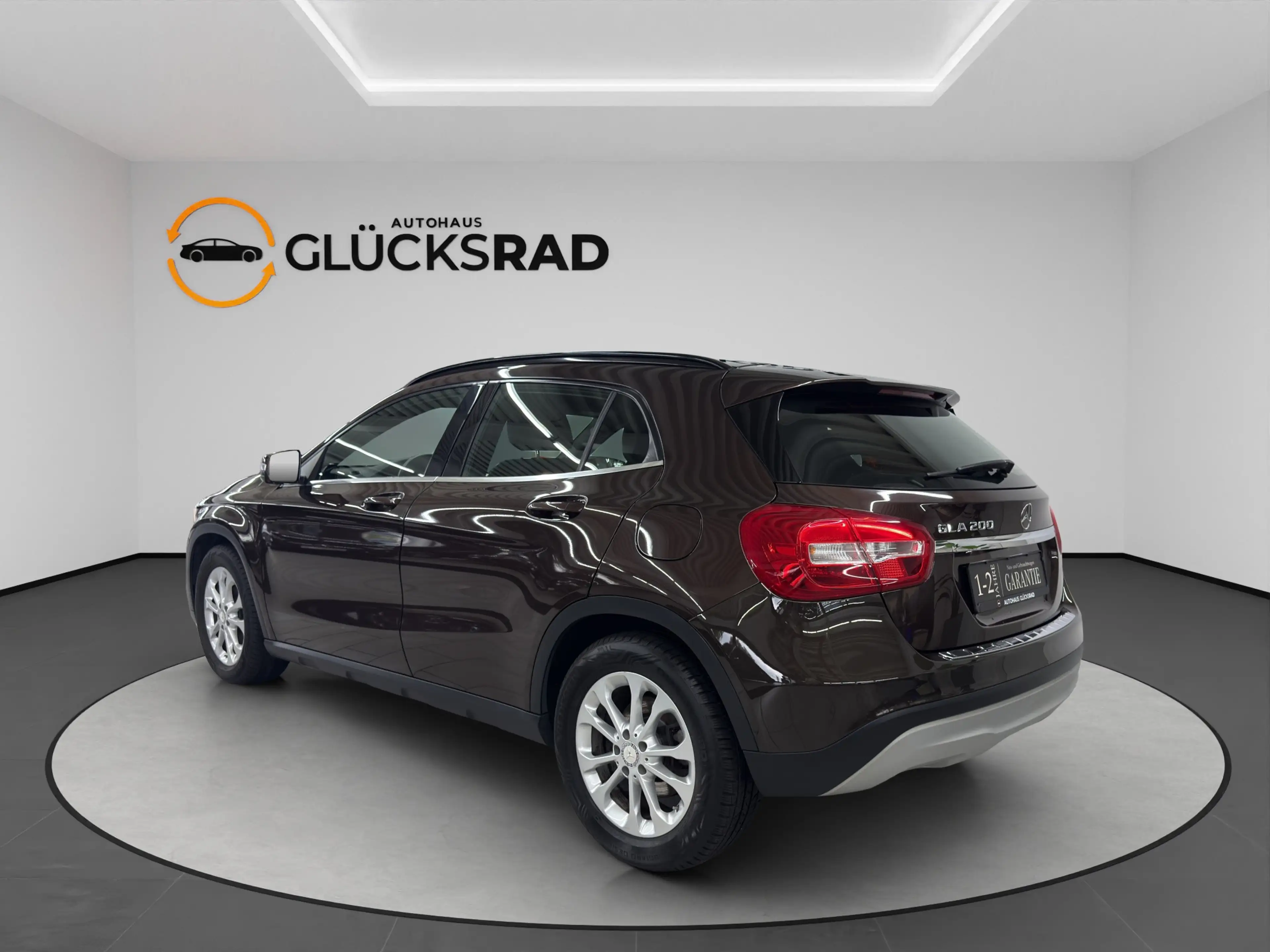 Mercedes-Benz GLA 200 GLA 200 T-Leder HU Service neu Bluetooth — photo 3