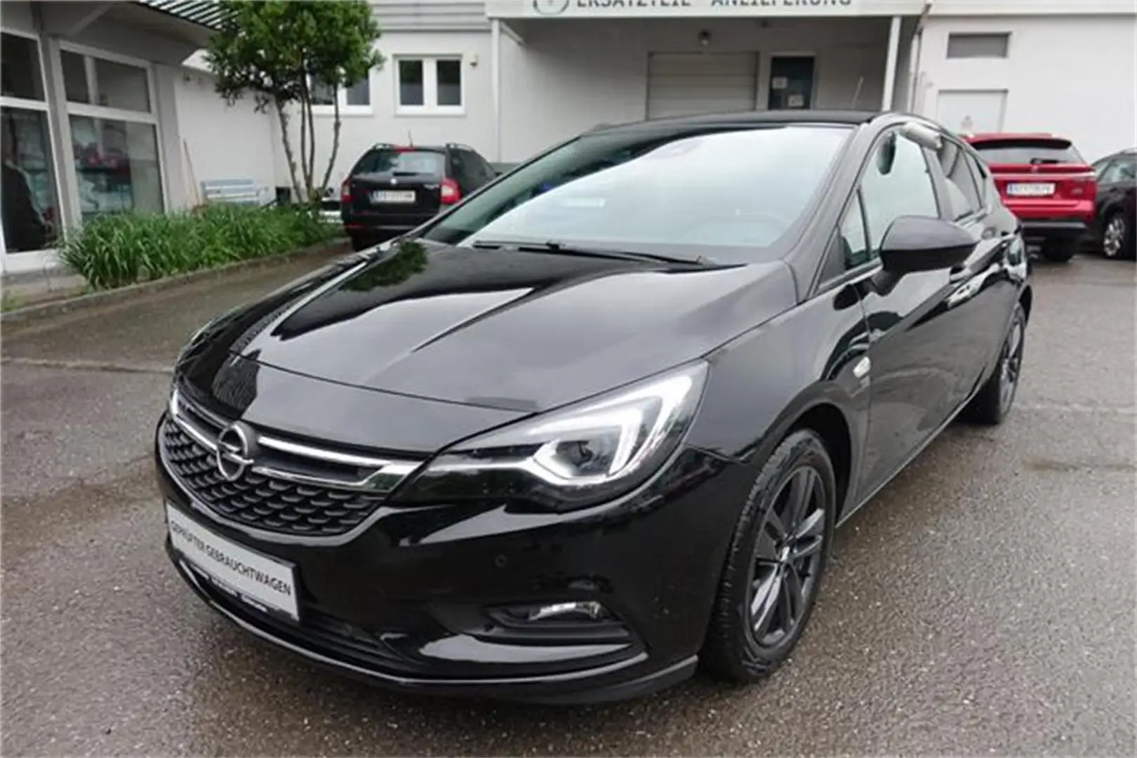 Opel Astra 1,0 Turbo Dir. Inj. St./St. ECOTEC 120 Jahre Schwarz - 1