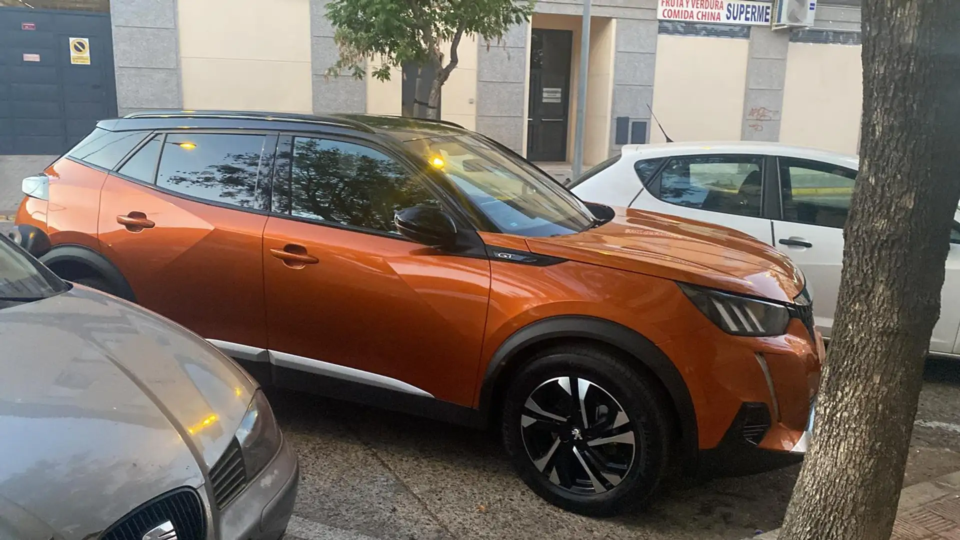 Peugeot 2008 2008 1.2 PureTech S Naranja - 1