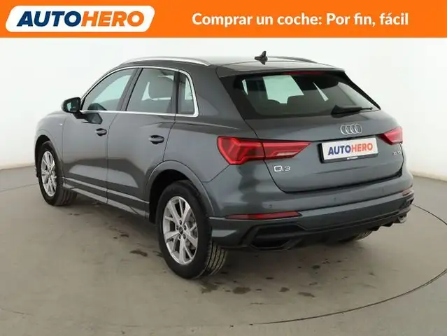 Audi Q3 view 4