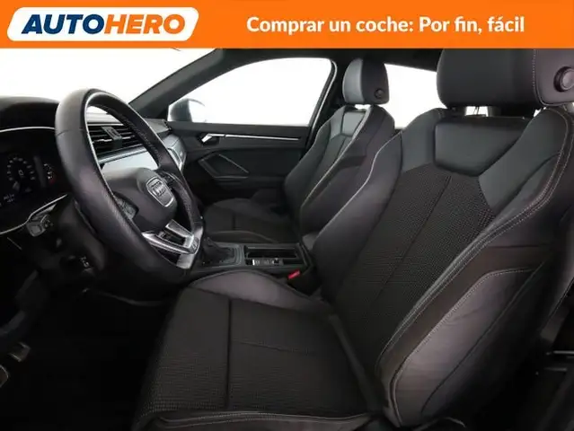 Audi Q3 view 11