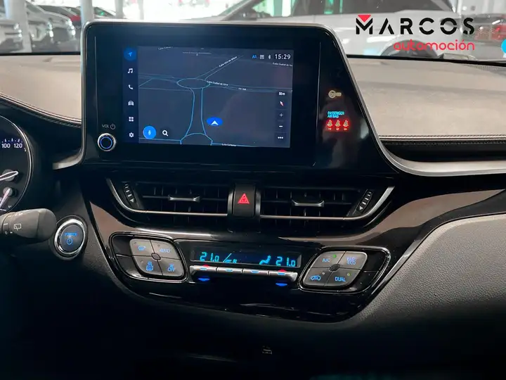Toyota C-HR 2023, foto 12