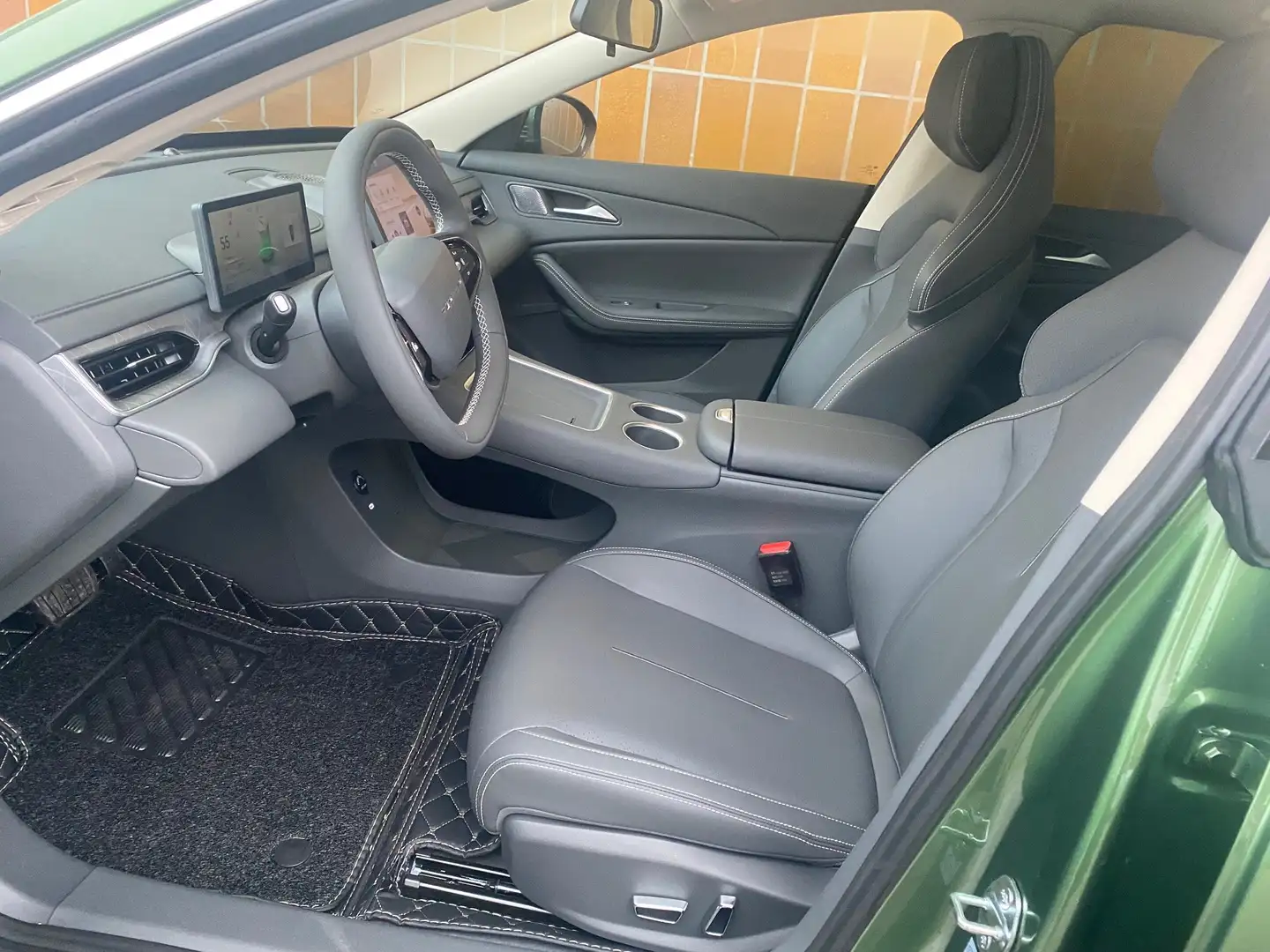 Forthing Sonstige 7 REEV 1.5 Excusive Range Extender EV Grün - 2