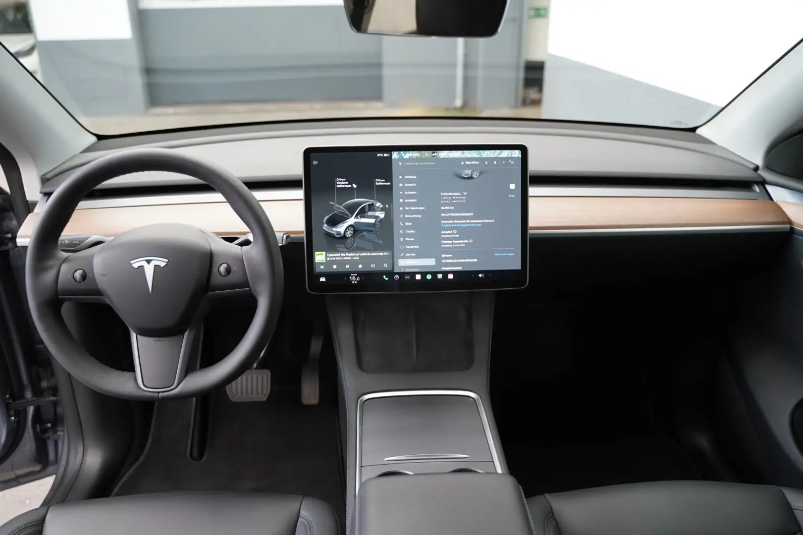Tesla Model Y Long Range AWD *AHK*Matrix-LED* Zilver - 2