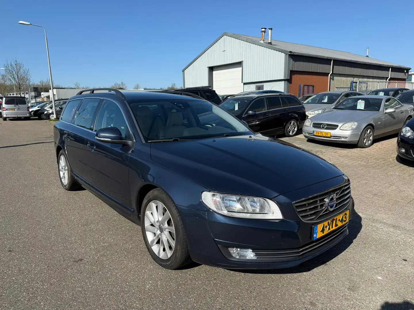 Volvo V70 1.6 D2 Momentum Automaat NAV.+ Clima Bj:2014 NAP! Bleu - 2