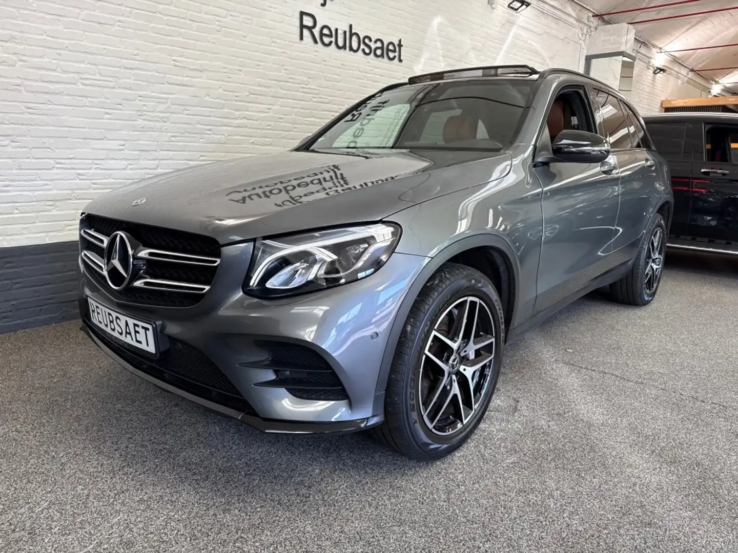 Mercedes-Benz GLC 350 350E 4Matic AMG Line Panodak Trekhaak Keyless incl Gris - 2