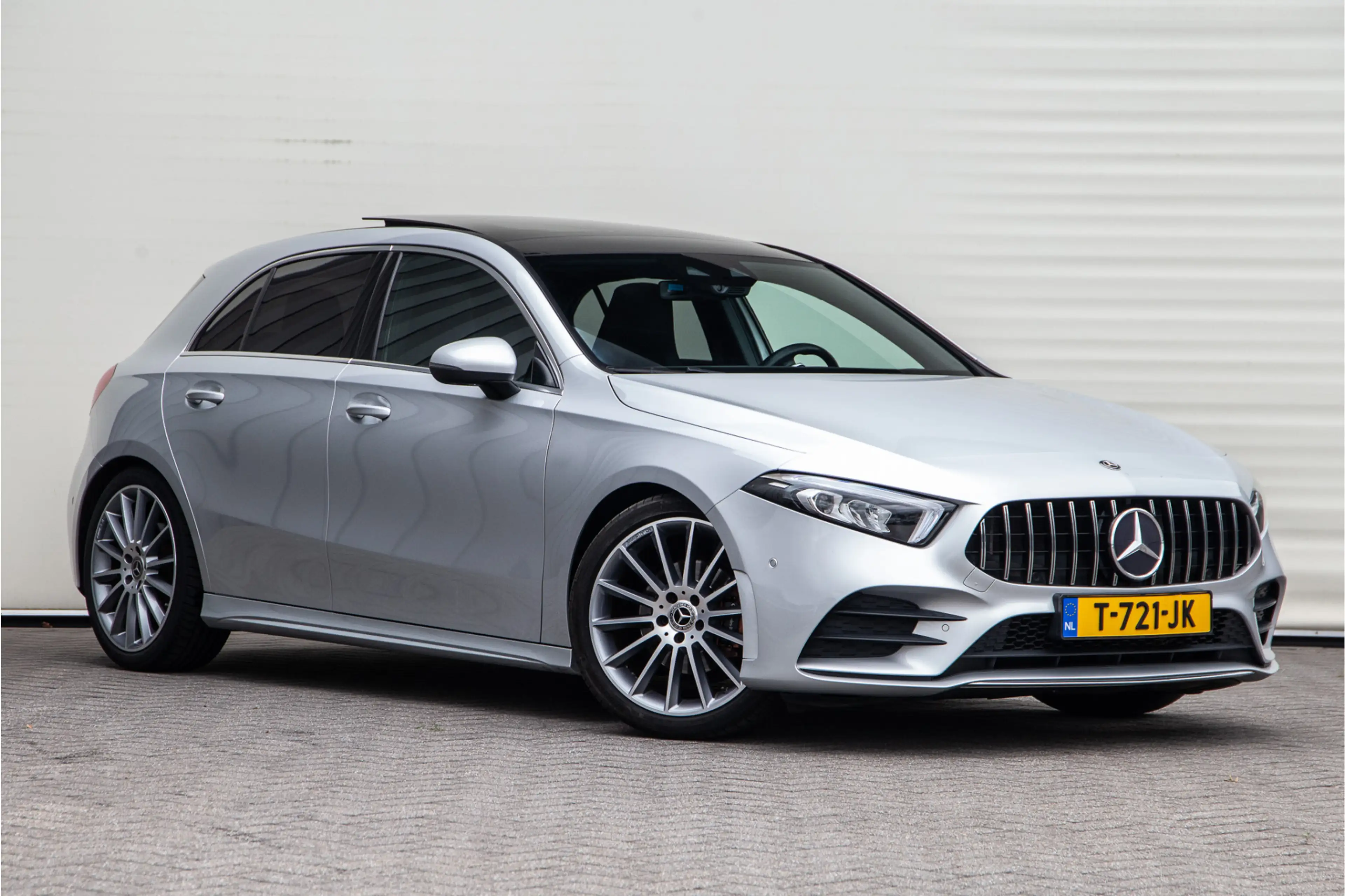 Mercedes-Benz A 200 AMG Premium, Pano, Widescreen, Sfeerverlichting, 1 — photo 8