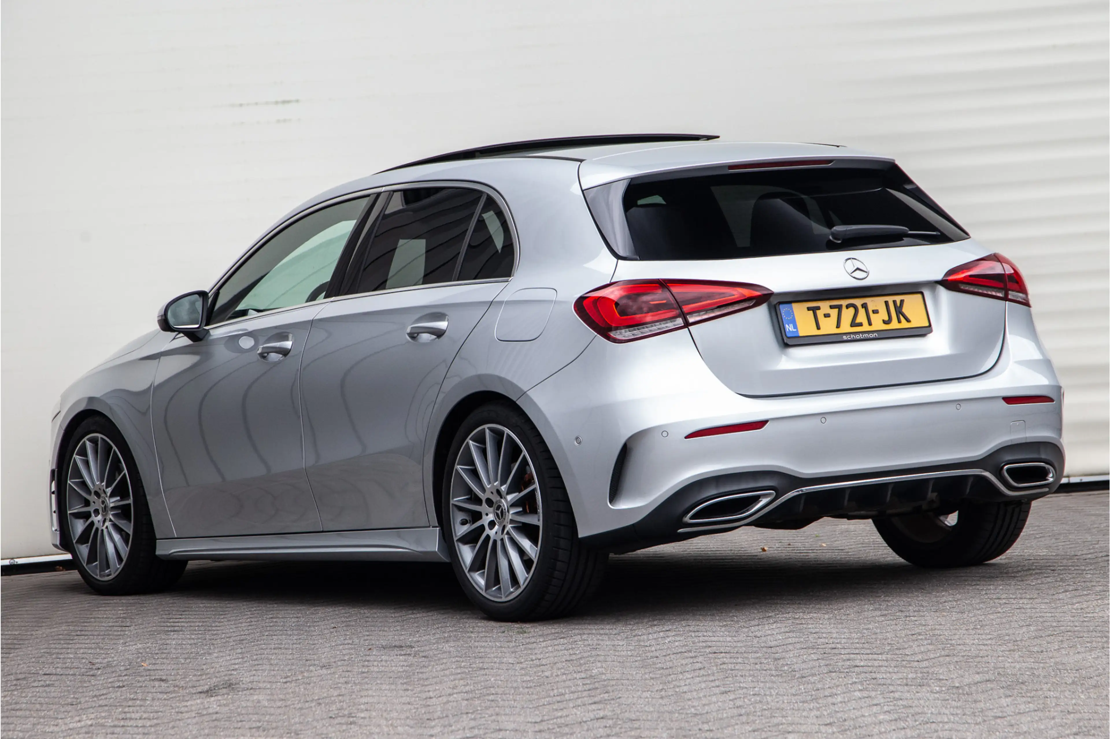 Mercedes-Benz A 200 AMG Premium, Pano, Widescreen, Sfeerverlichting, 1 — photo 11