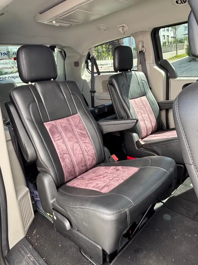 Dodge Grand Caravan SXT Schwarz - 2