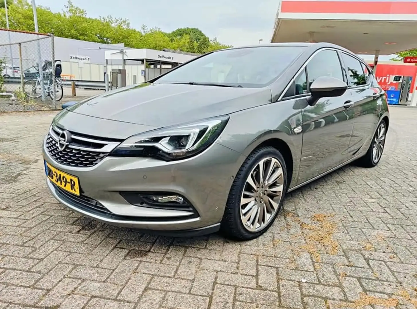 Opel Astra Astra 1.4 Innovation Grijs - 1