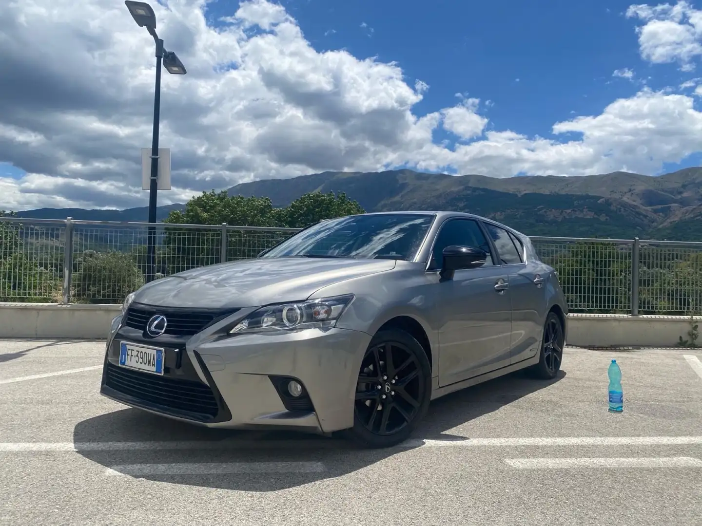 Lexus CT 200h 1.8 hybrid Black Street cvt - 1