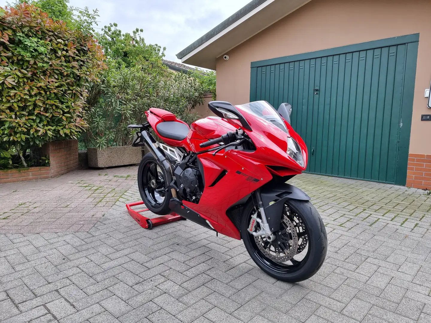 MV Agusta F3 800 Rosso Rouge - 1