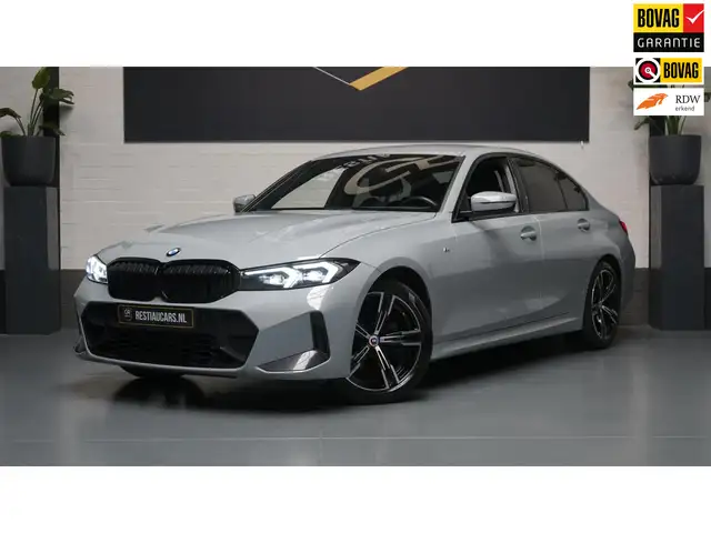 BMW 318 3-serie 318i M-Sport AUTOMAAT-ALCANTARA-CARPLAY-CR