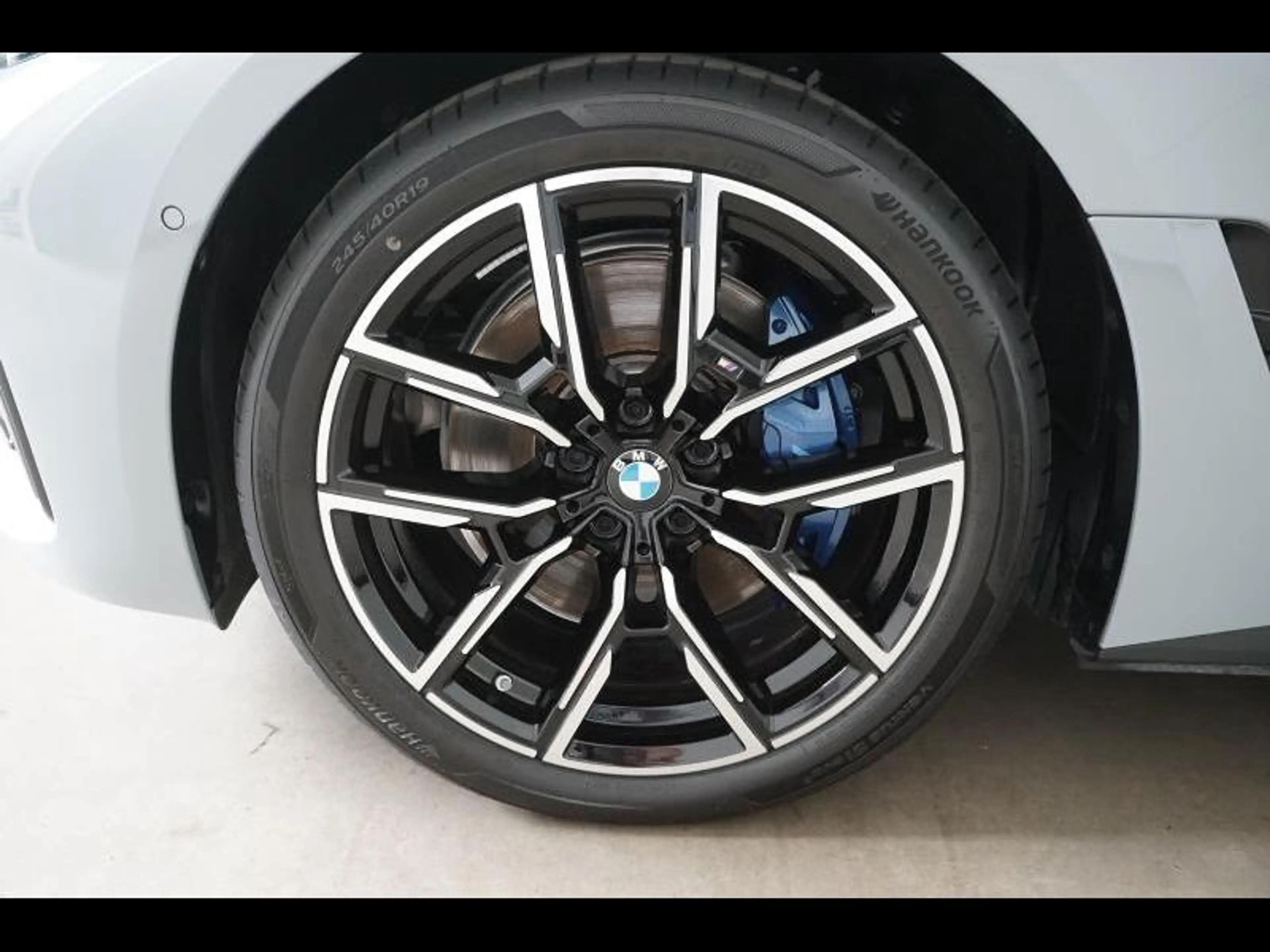 BMW i4 M SPORT - XDRIVE - INNOVATION PACK — photo 8