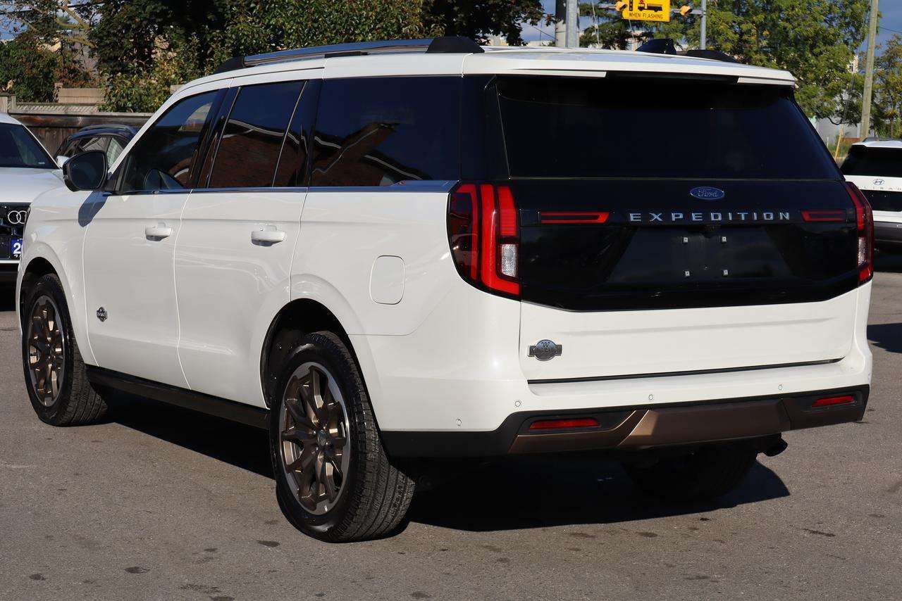 2025 Ford Expedition King Ranch 4X4 — снимка 1