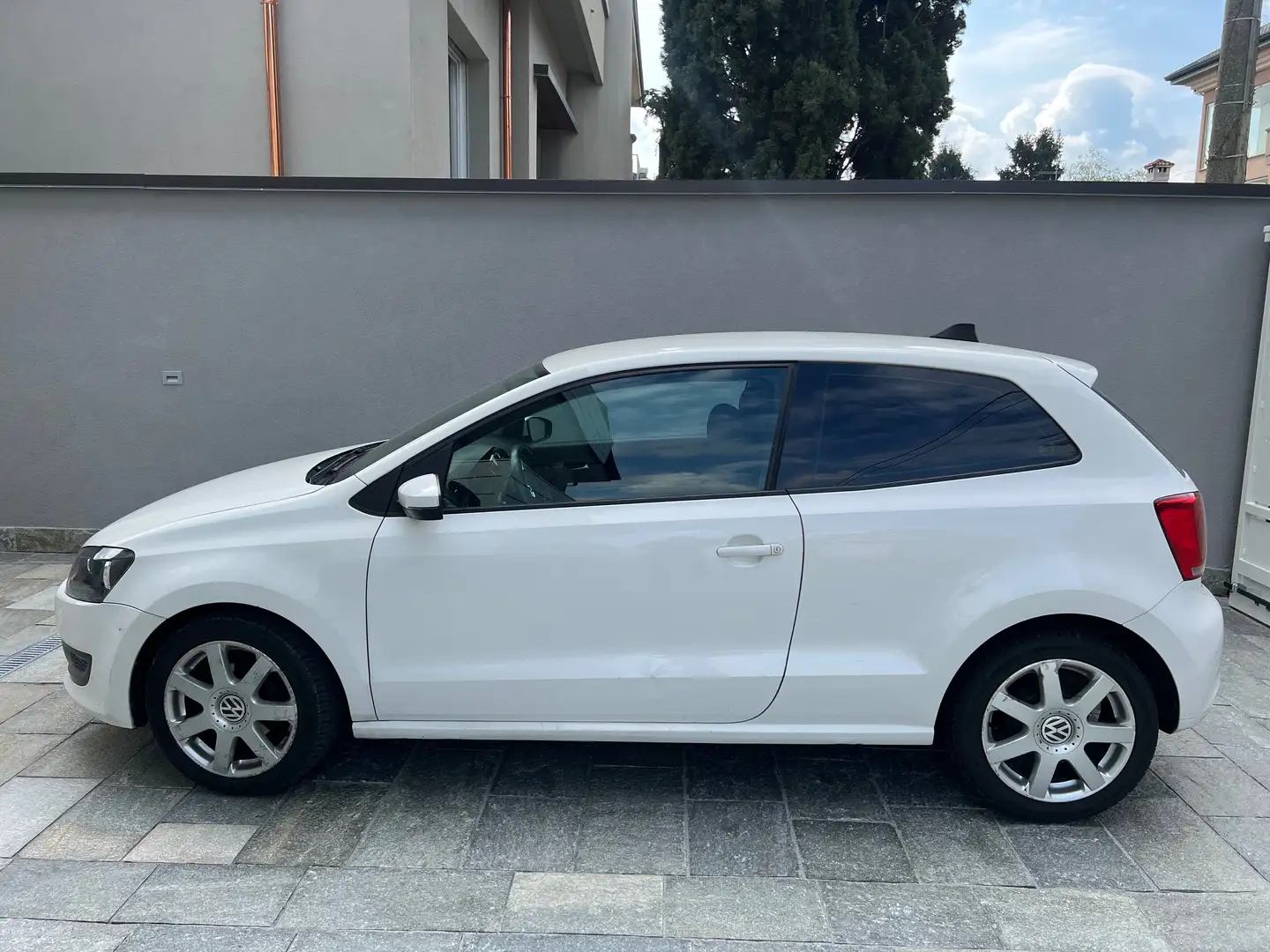 Volkswagen Polo Polo V 2009 3p 1.2 tdi Comfortline Bianco - 1