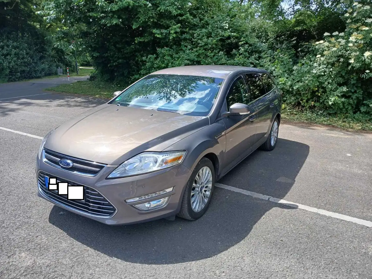 Ford Mondeo Mondeo Turnier 2.0 TDCi  neu TÜV Braun - 1