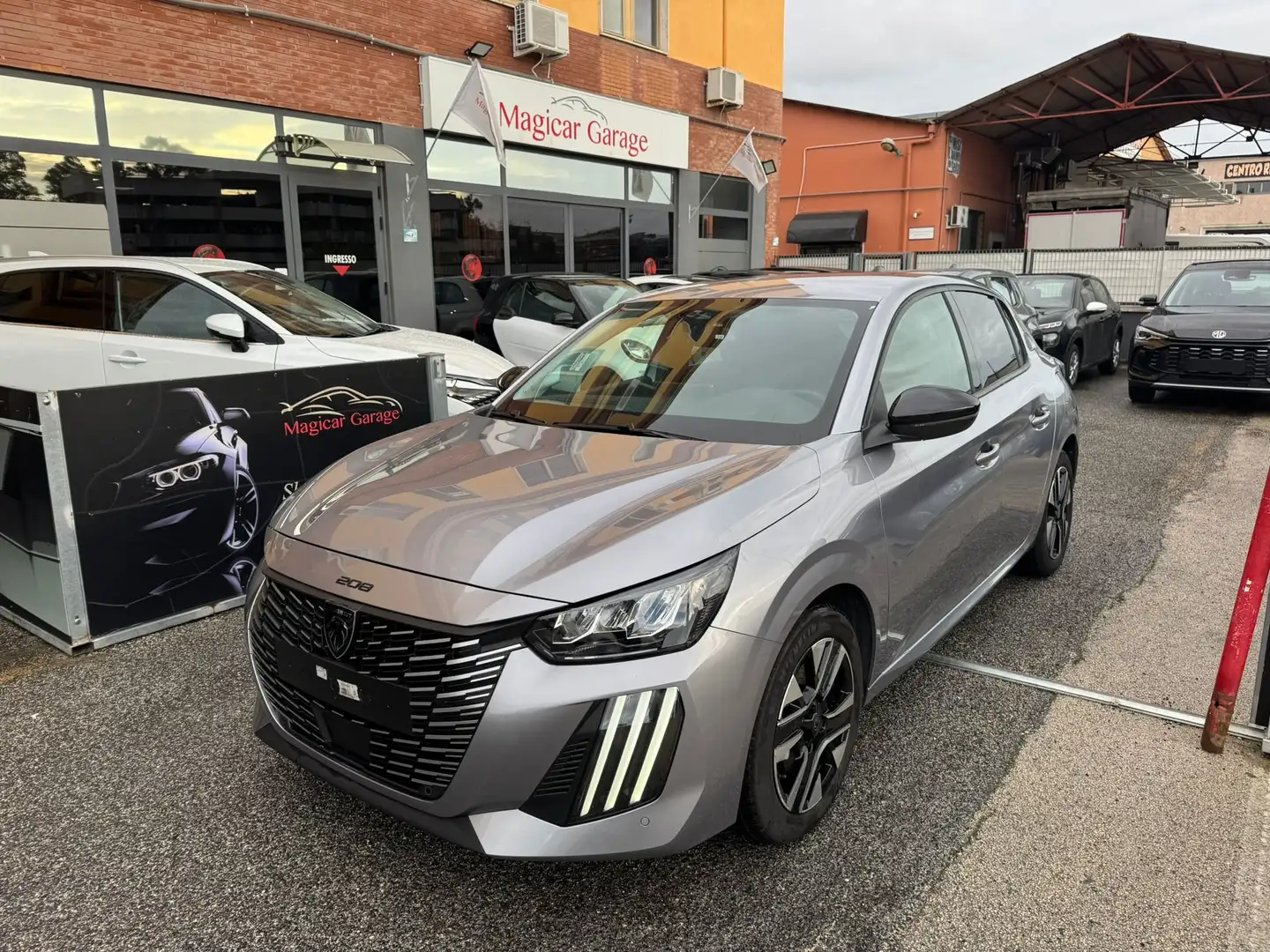 Peugeot 208 208 1.2 puretech Allure s Argento - 1