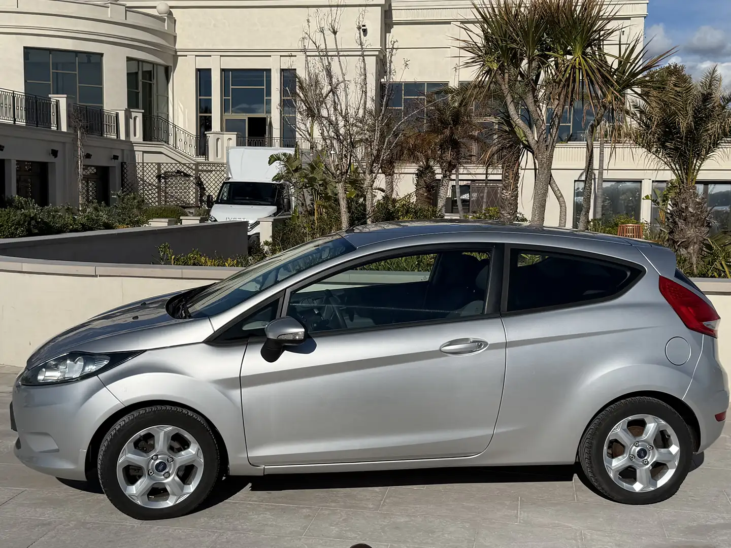 Ford Fiesta 1.25 82 Ambiente - 2