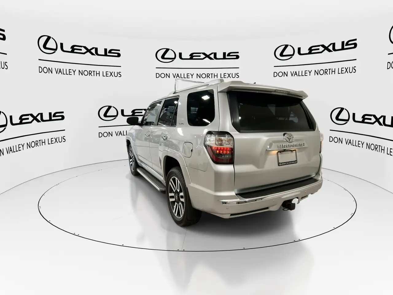 Toyota 4-Runner снимка Toyota 4-Runner