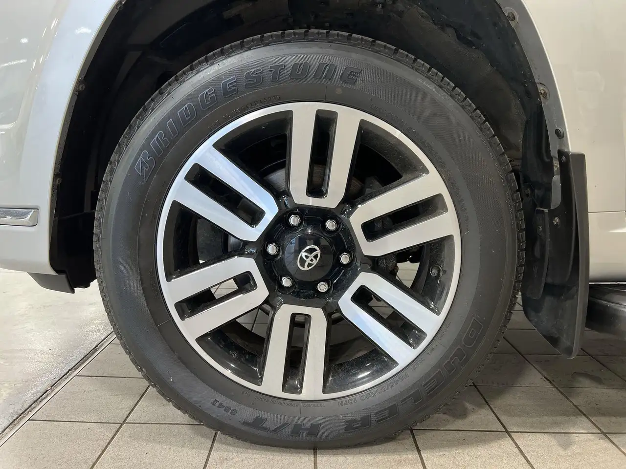 Toyota 4-Runner снимка Toyota 4-Runner