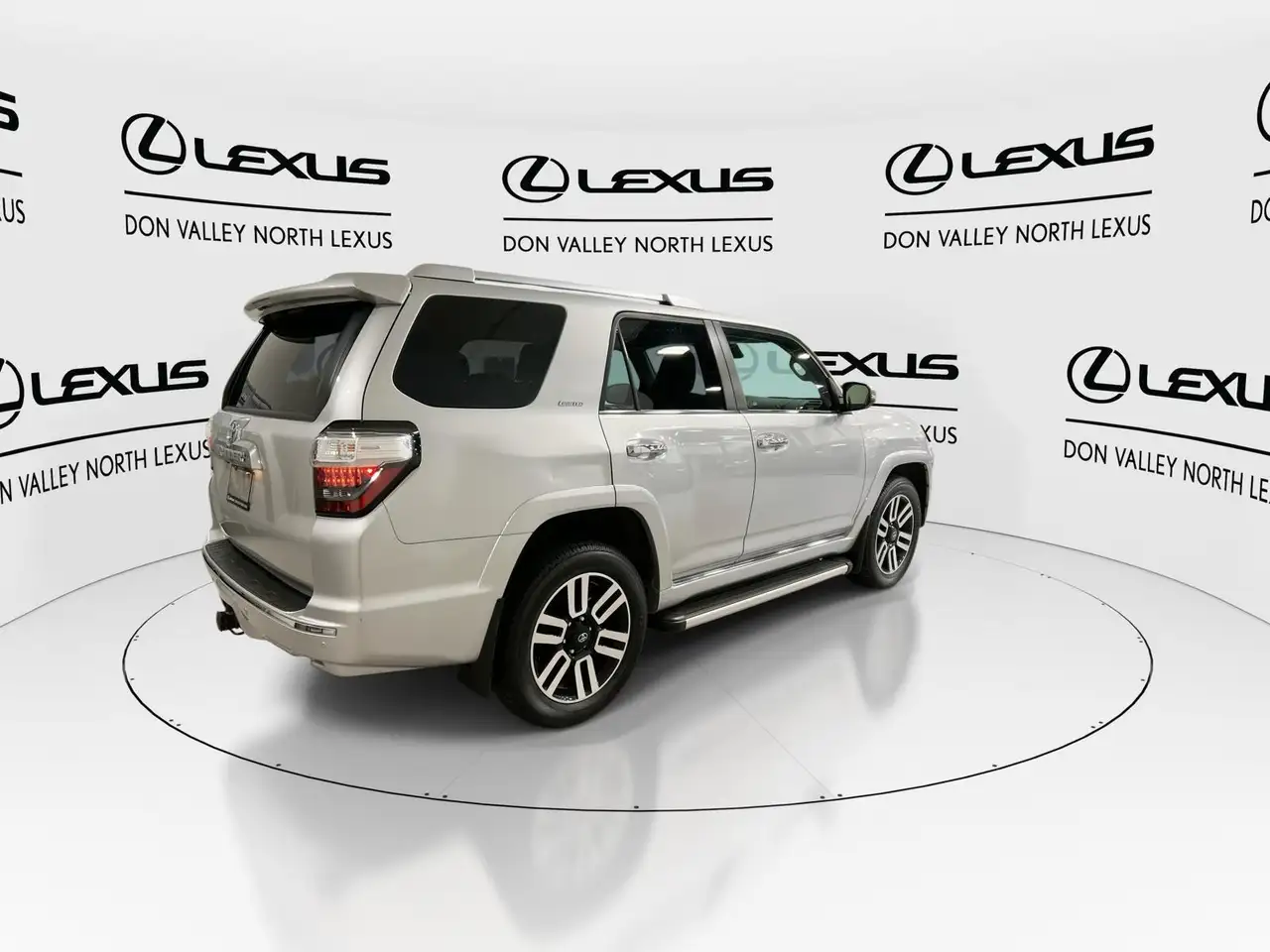 Toyota 4-Runner снимка Toyota 4-Runner