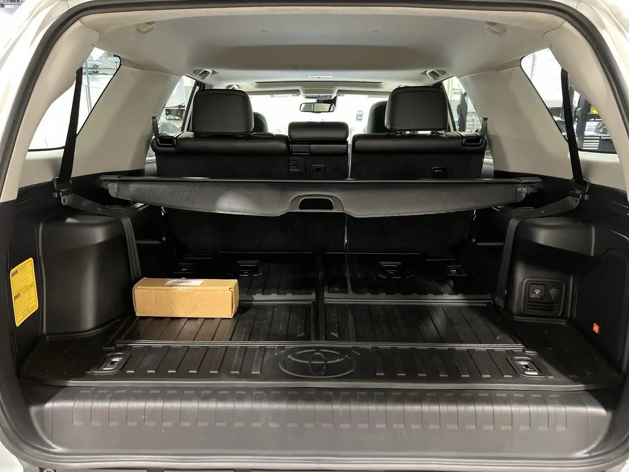 Toyota 4-Runner снимка Toyota 4-Runner