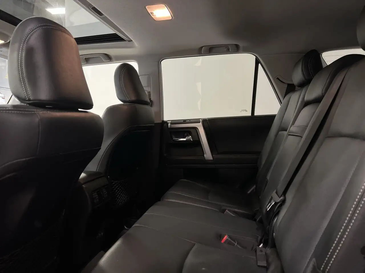 Toyota 4-Runner снимка Toyota 4-Runner