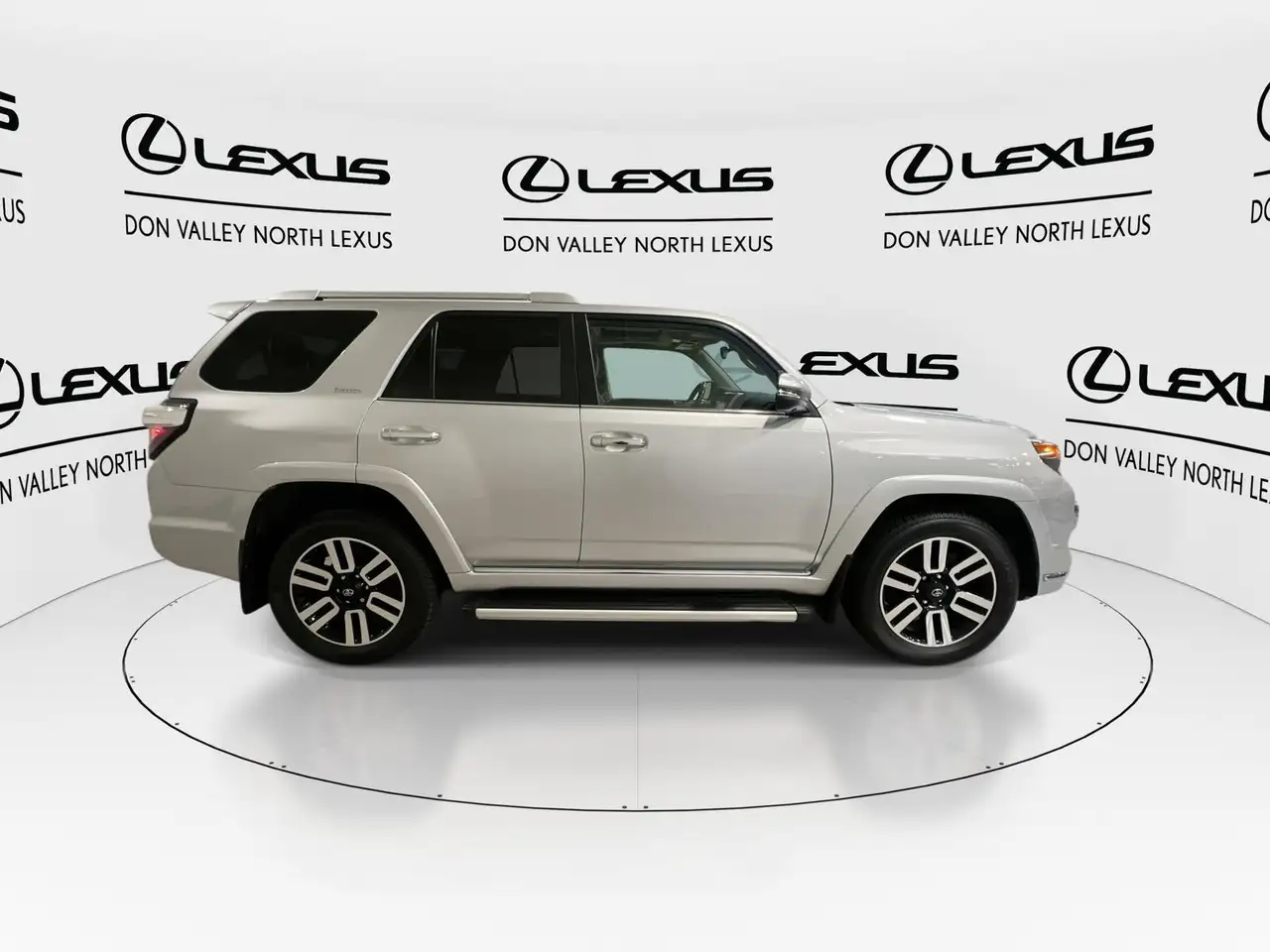 Toyota 4-Runner снимка Toyota 4-Runner