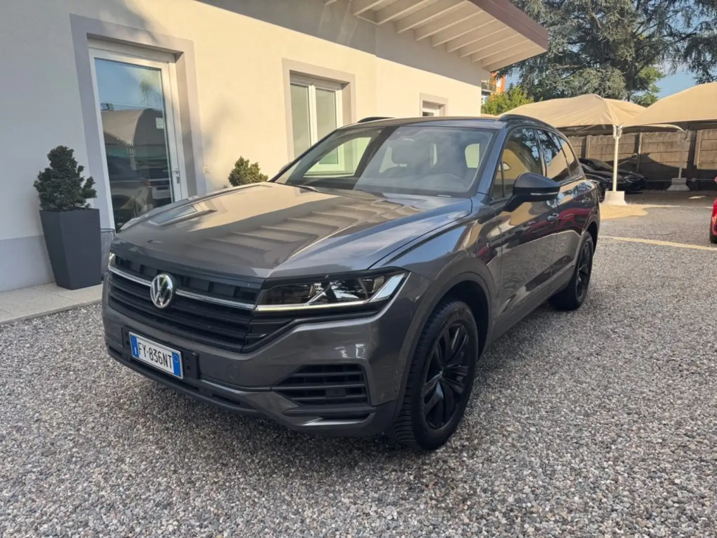 Volkswagen Touareg 3.0 V6 TDI SCR Advanced segni di carrozzeria Gris - 1