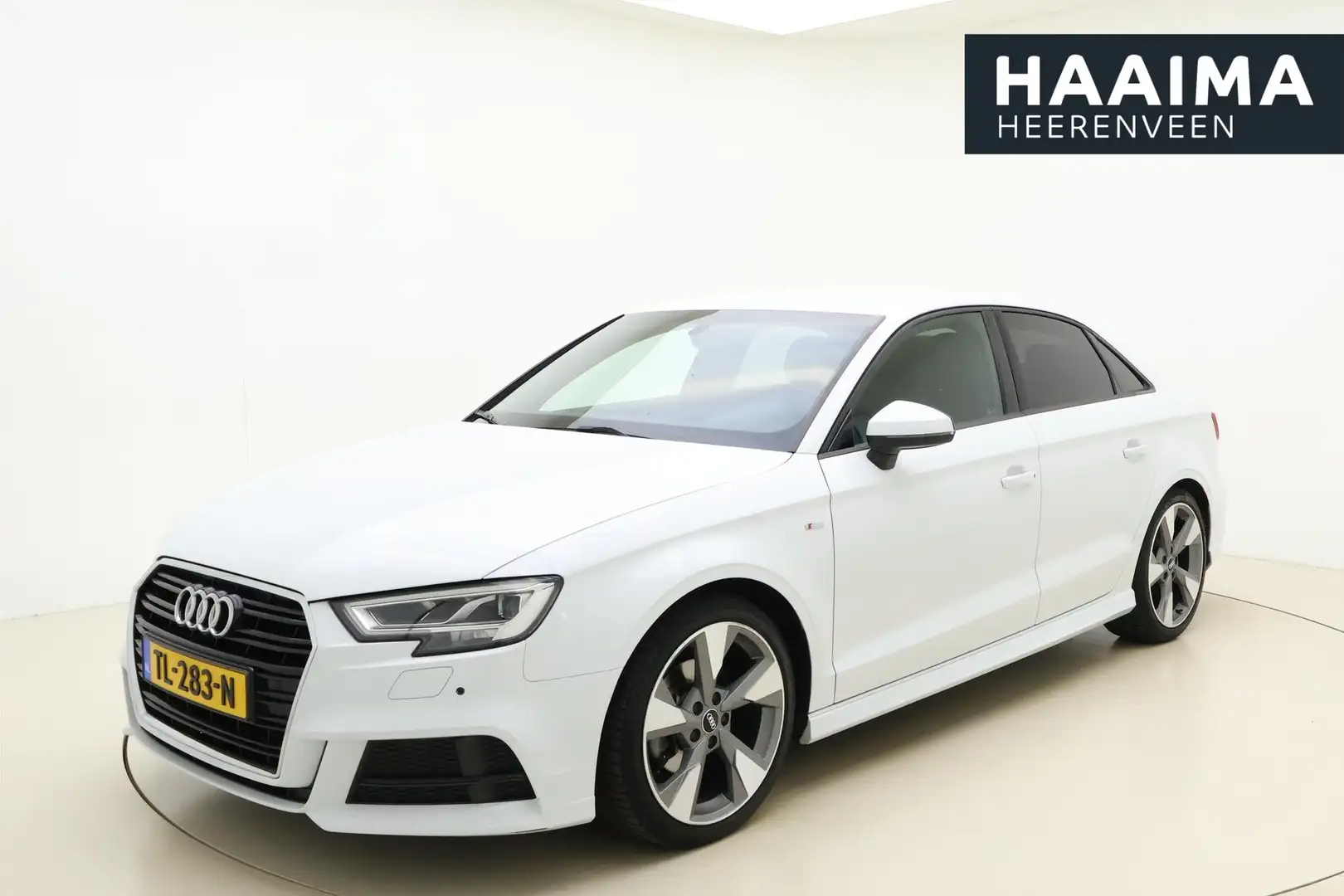 Audi A3 Limousine 1.5 TFSI CoD Sport S Line Edition 150pk Weiß - 1