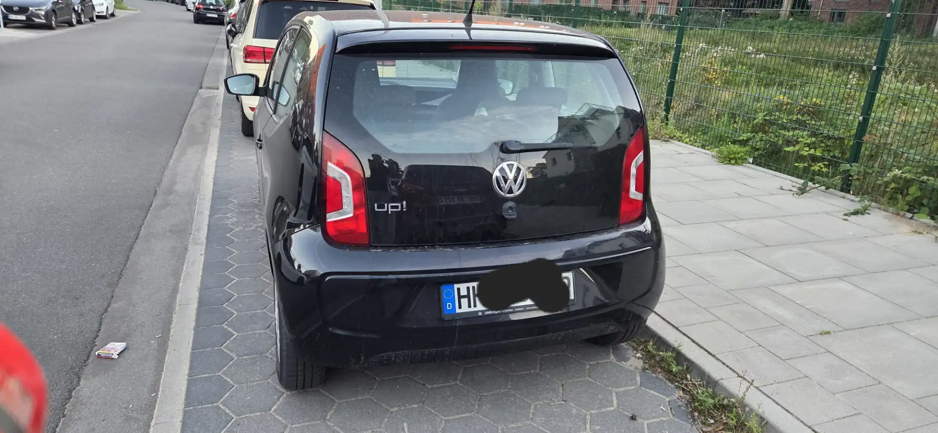 Volkswagen up! black - 1