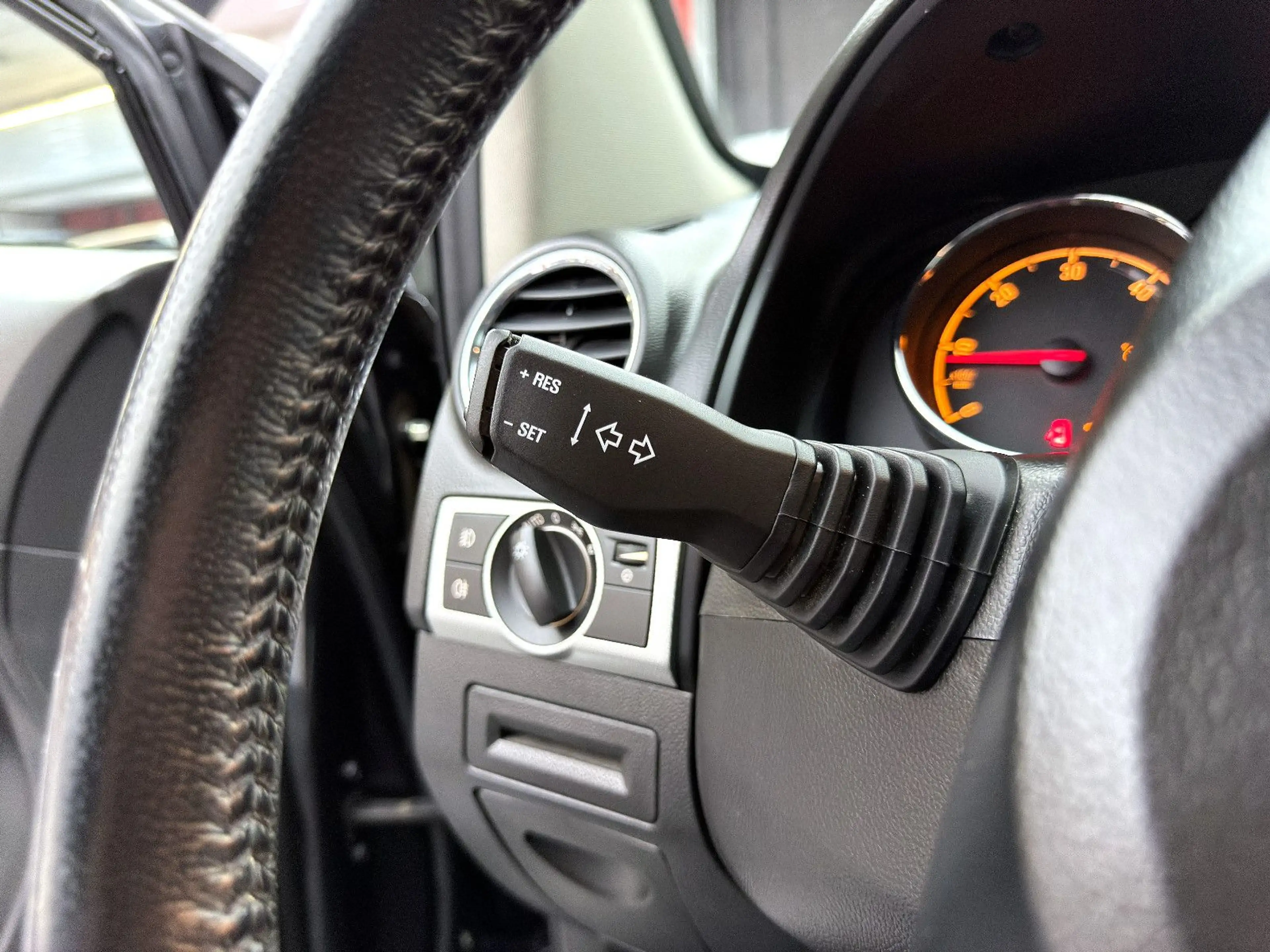 Opel Antara 2.0 CDI *Xenon*Leder*Navi*SHZ* — photo 14